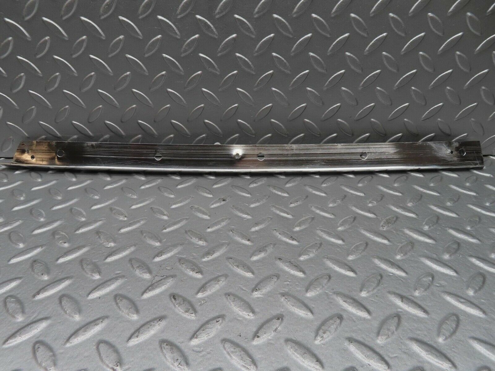 14090 Mercedes-Benz C107 280SLC Roof Chrome Moulding Trim Left Side