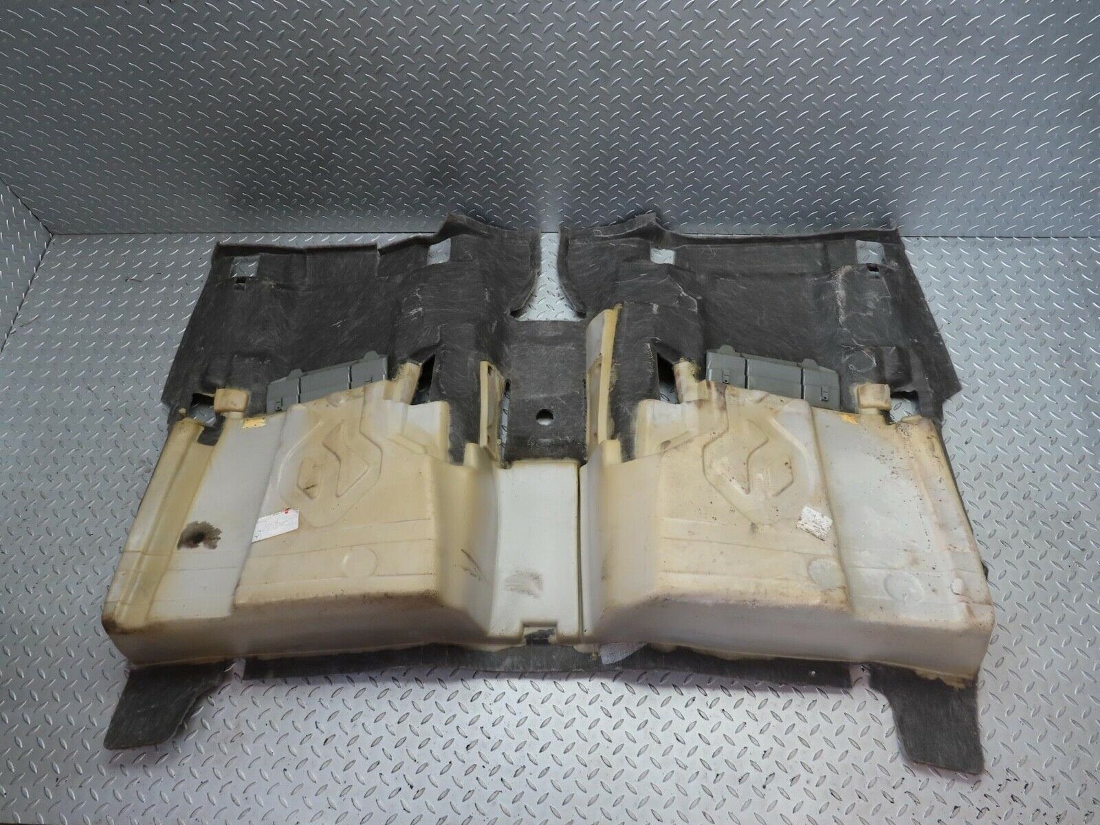 15133 Mercedes-Benz W140 S320 Rear Floor Carpet 1406800241