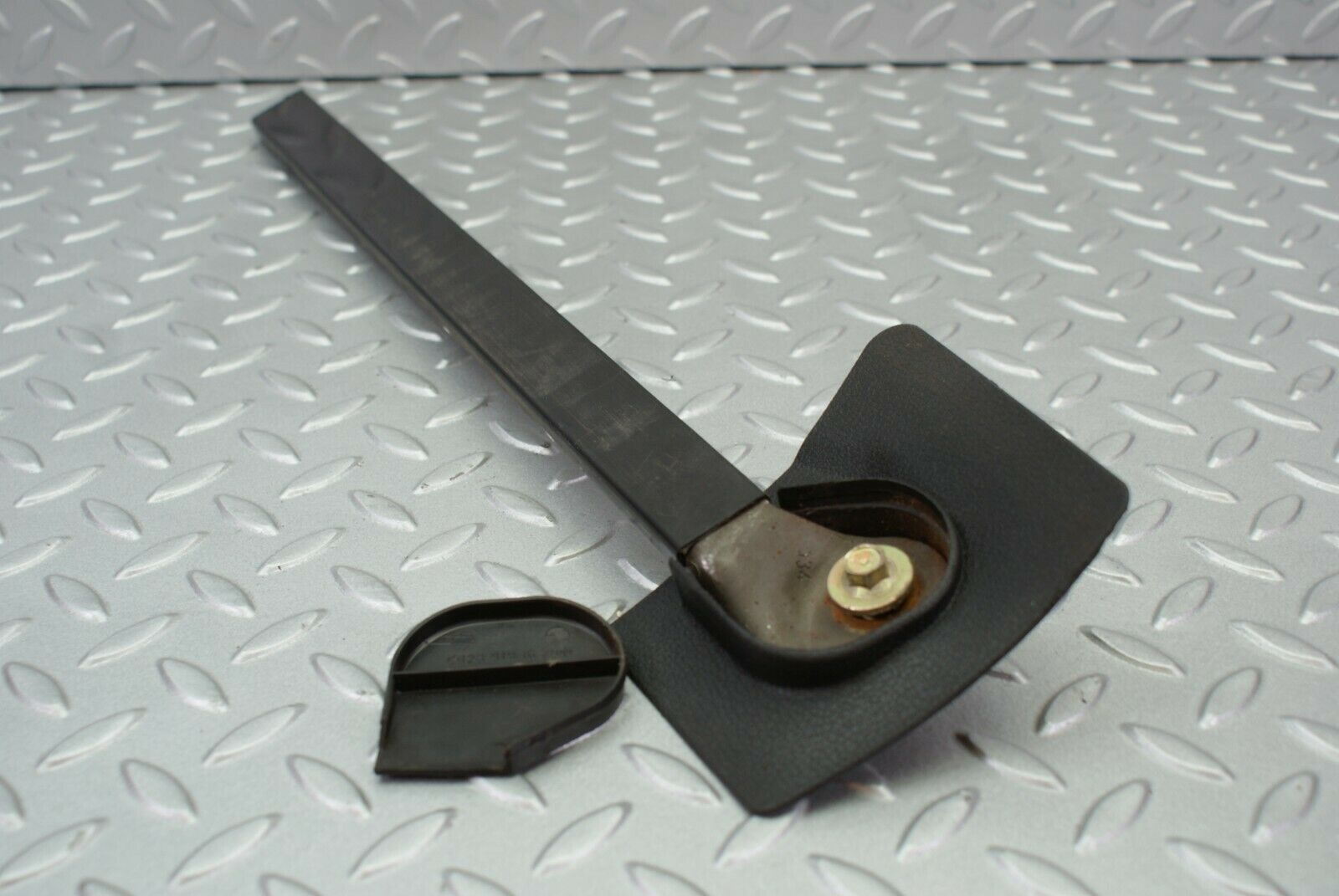 2466 Mercedes-Benz W123 280E Seat Belt Runner Right Side 1239191620