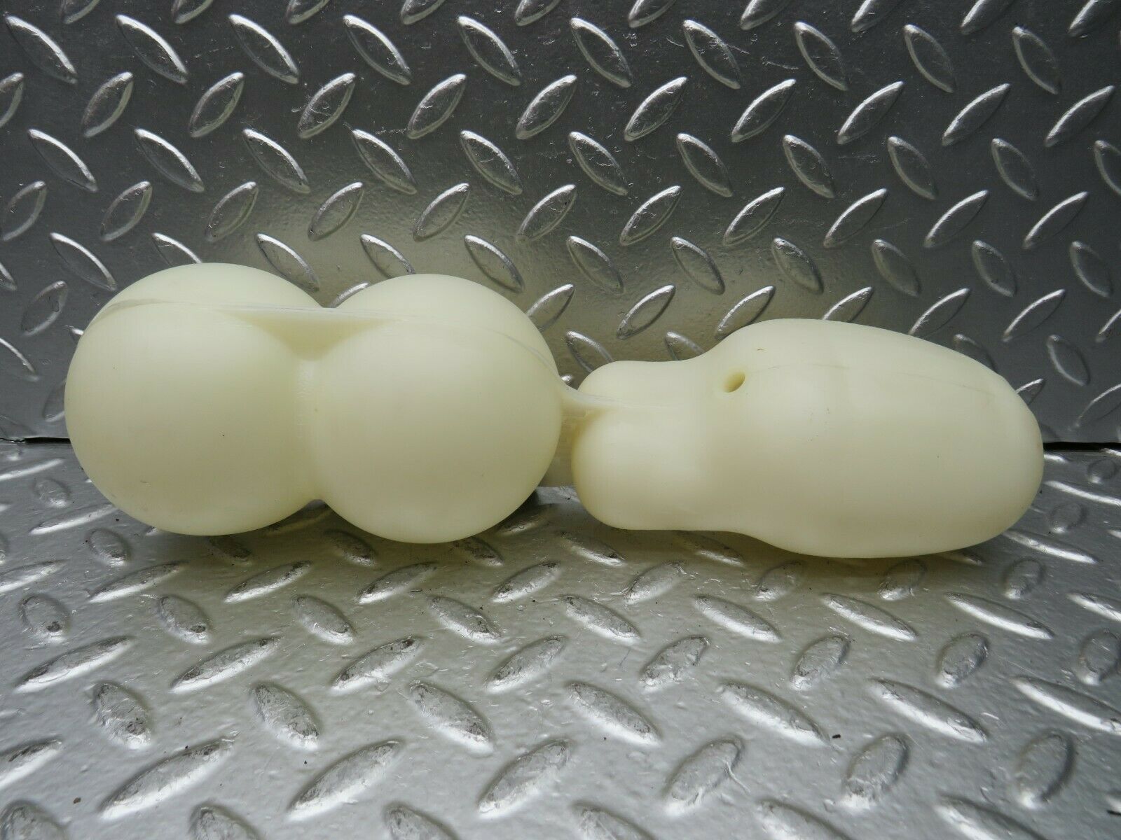 22681 Mercedes-Benz C107 450SLC Coupe Vacuum Reservoir Tank