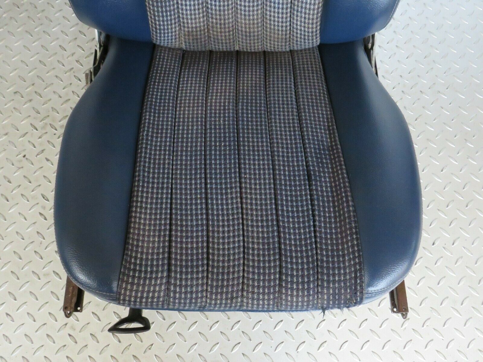 23761 Mercedes-Benz C107 450SLC Coupe Front Left Seat Blue Half Leather