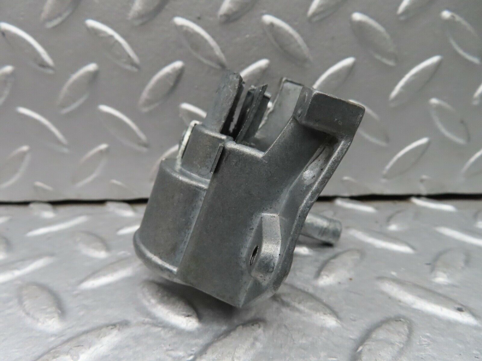 18293 Mercedes-Benz W111 220SE Coupe Vent Window Regulator Right