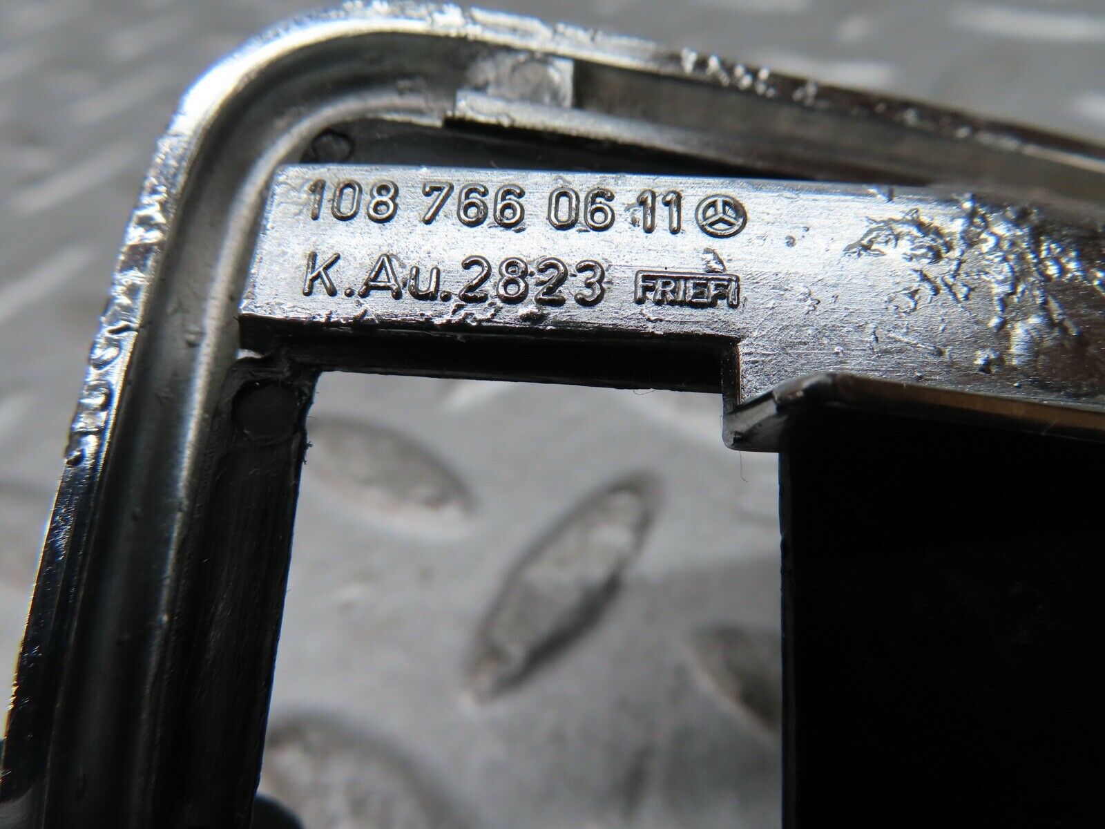 17571 Mercedes-Benz W116 450SEL Chrome Frame For Door Opener Right 1087660611