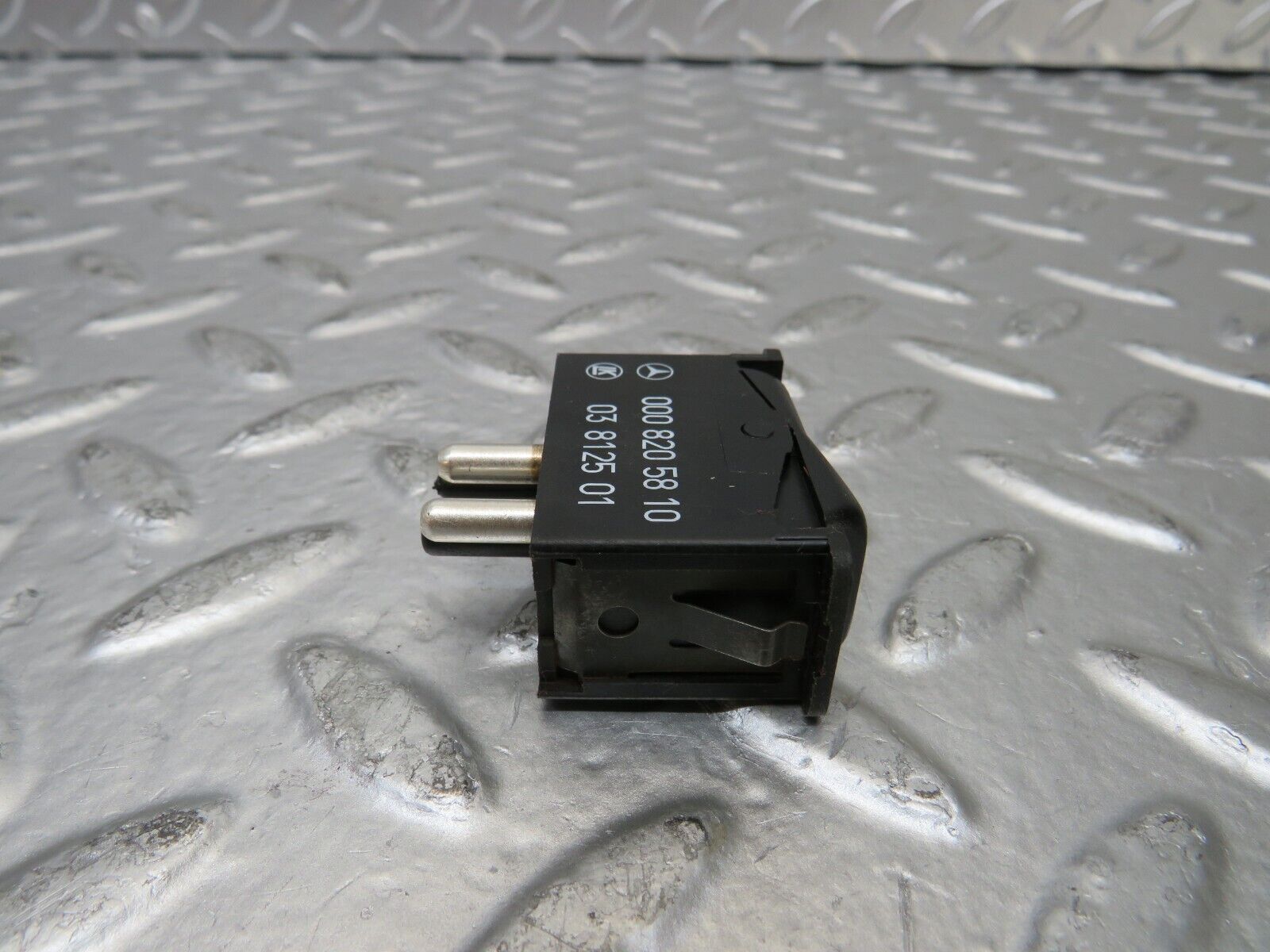 25344 Mercedes-Benz W201 190D Interior Dome Light Switch 0008205810