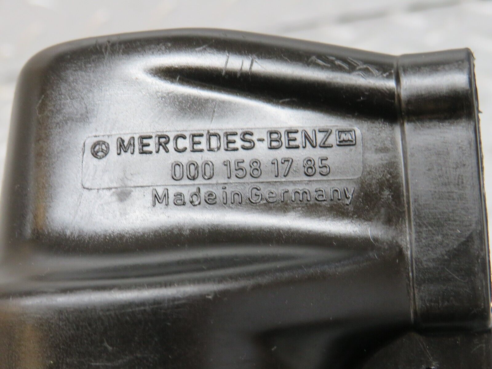 33622 Mercedes-Benz W201 190E 2.0L Ignition Coil Protective Cap 0001581785