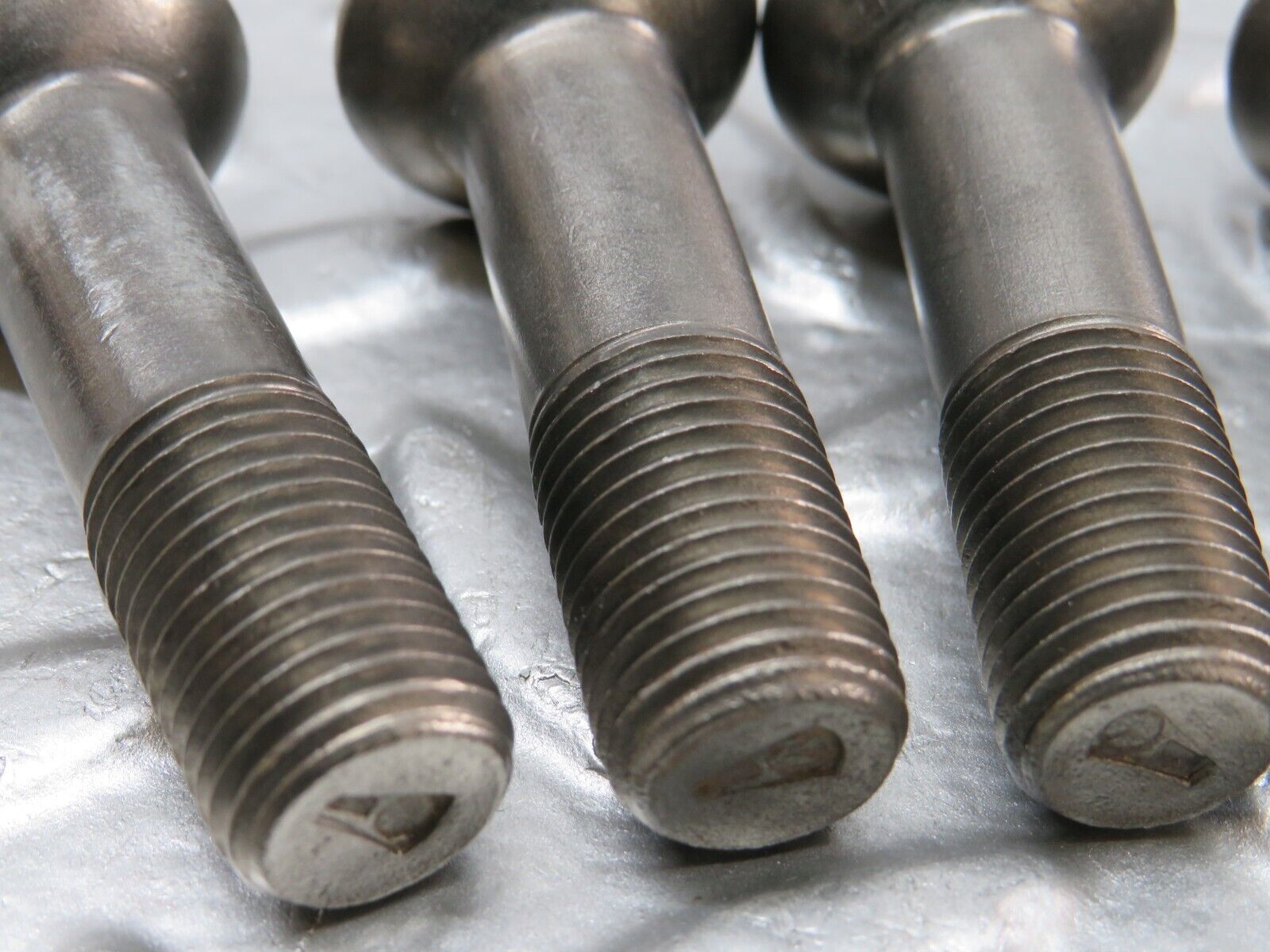 24921 Mercedes-Benz 5x Alloy Wheel Lug Bolt M12x1.5