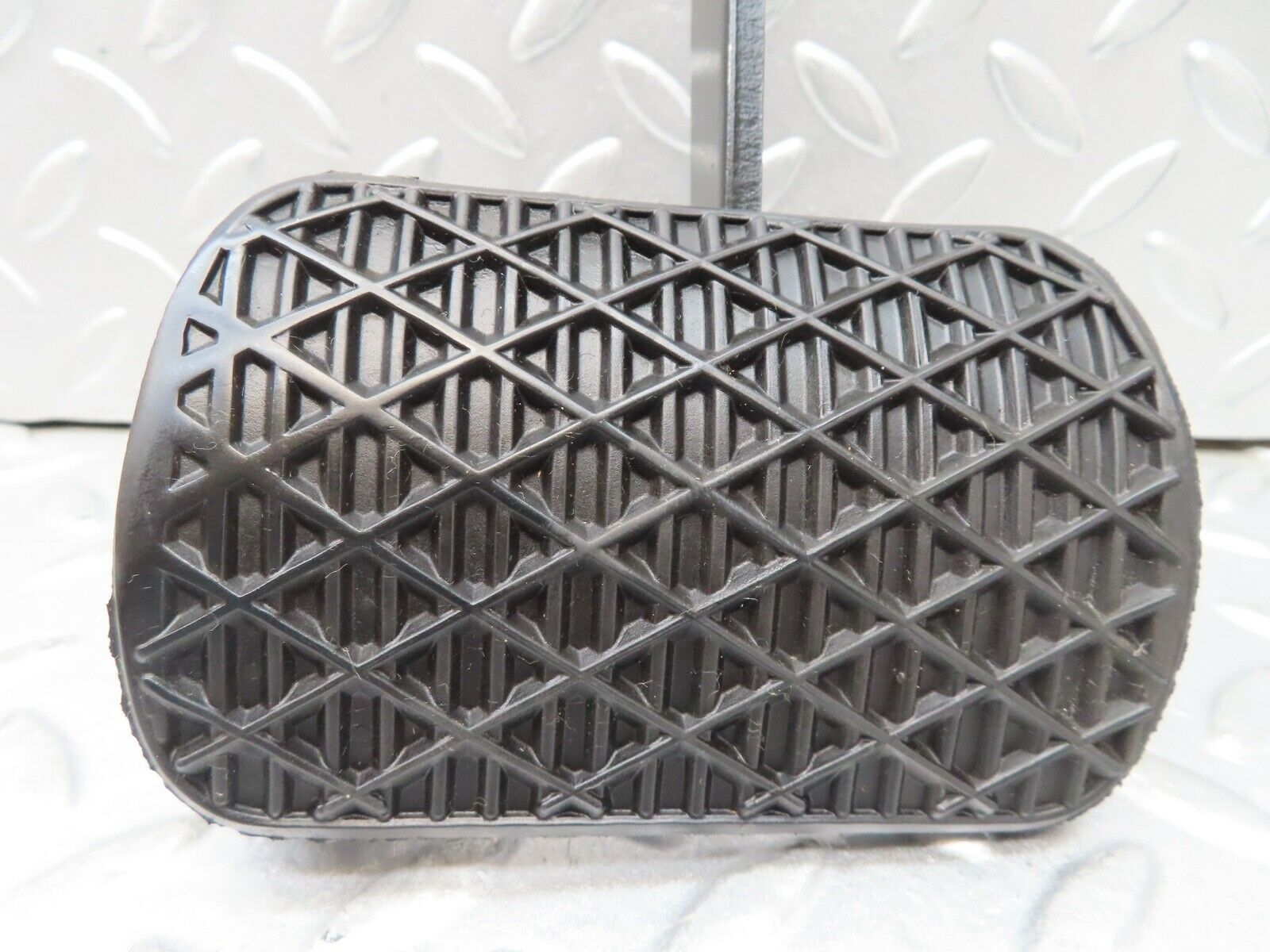 17250 Mercedes-Benz R129 300SL Coupe Brake Pedal With Rubber 1232910082