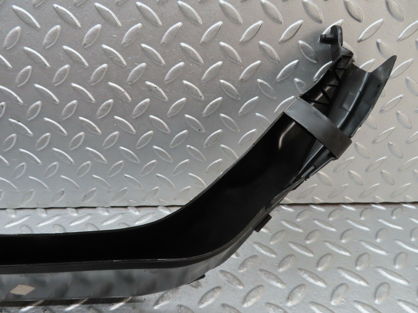 19322 Mercedes-Benz C140 CL420 Coupe Engine Bay Cable Channel 1408214589