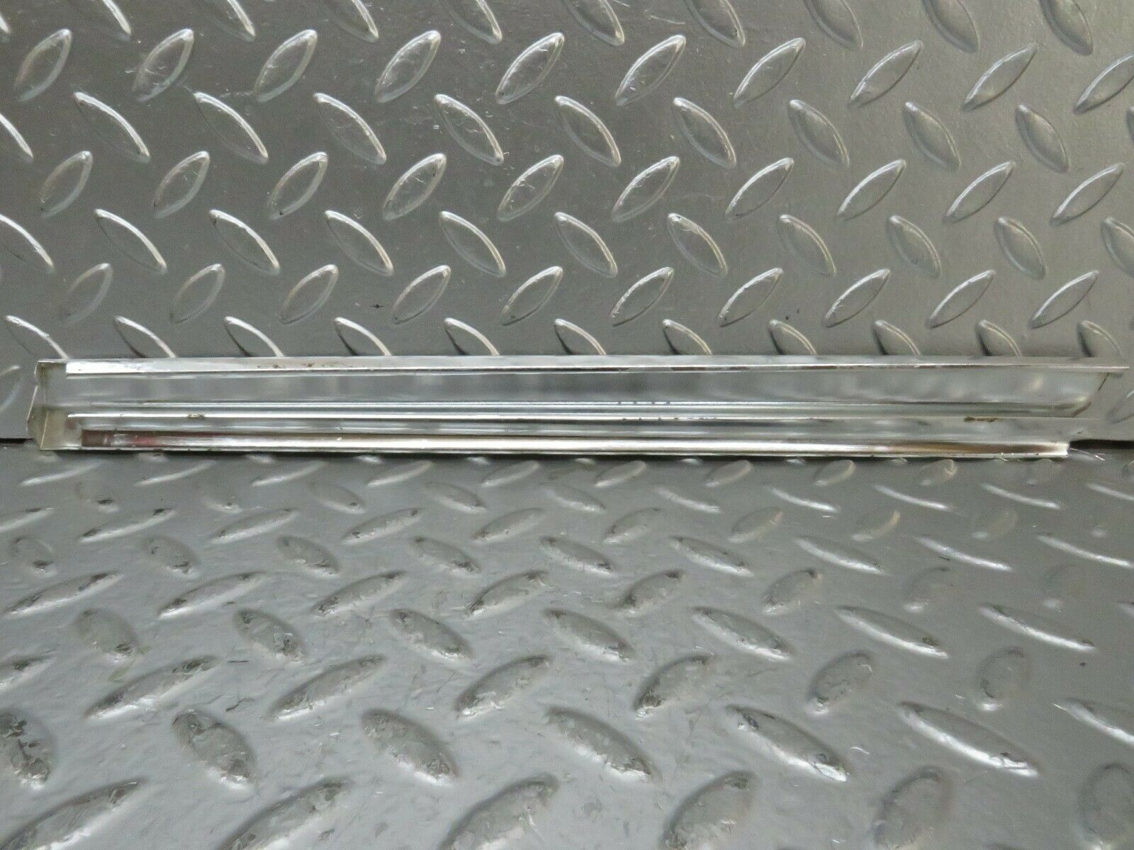 23818 Mercedes-Benz C107 450SLC Coupe Rear Left Window Chrome