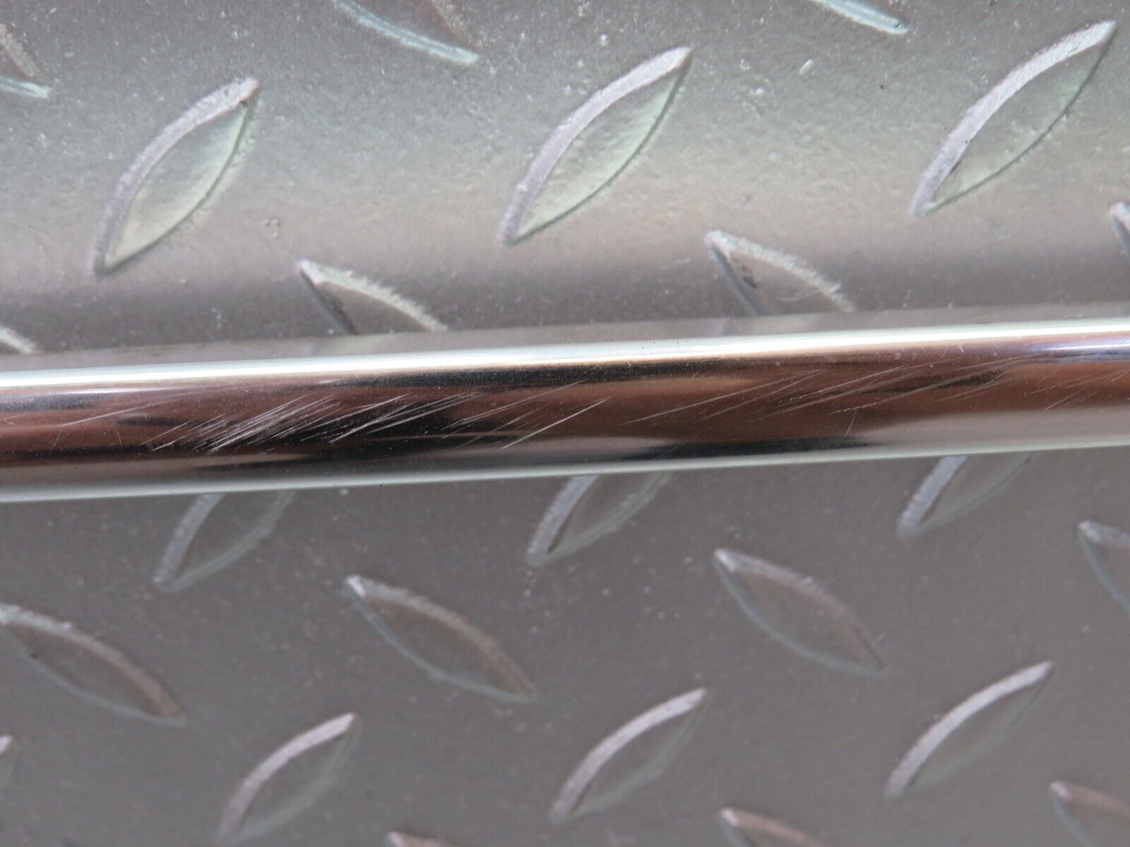 36325 Mercedes-Benz W126 420SE Roof Chrome Trim Left Side