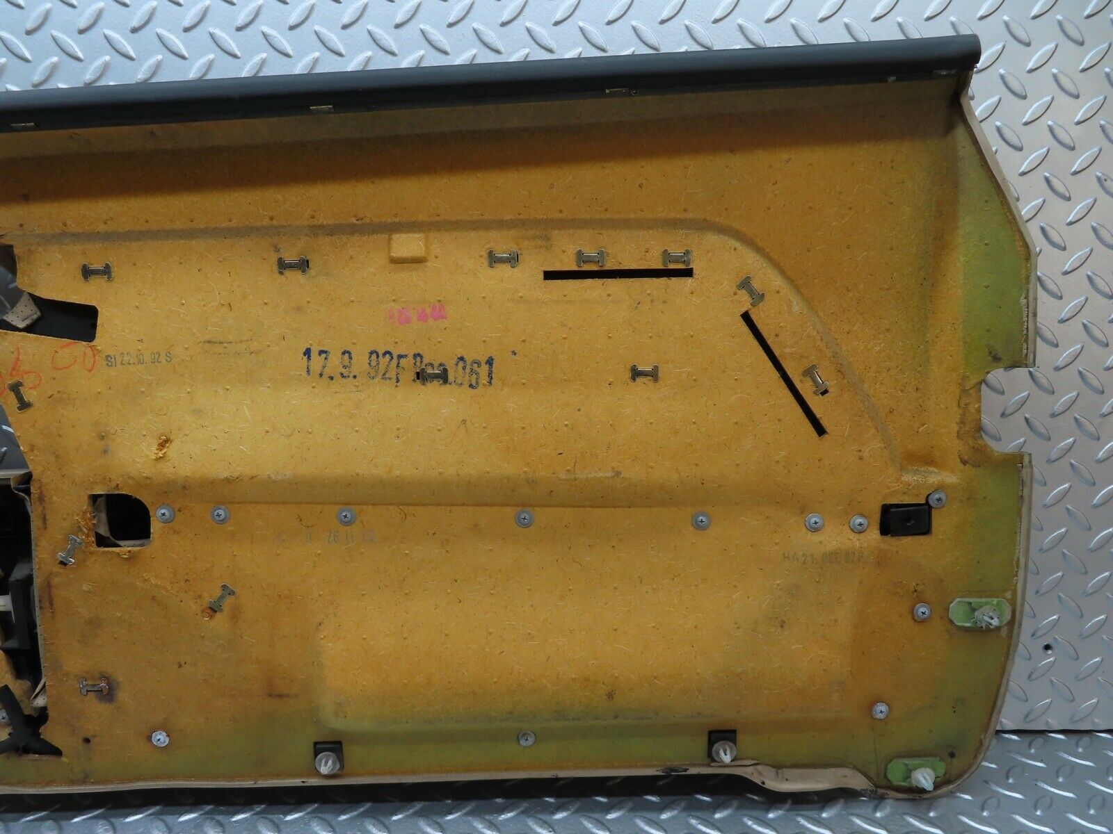 19939 Mercedes-Benz R129 300SL Coupe Left Door Card Cream