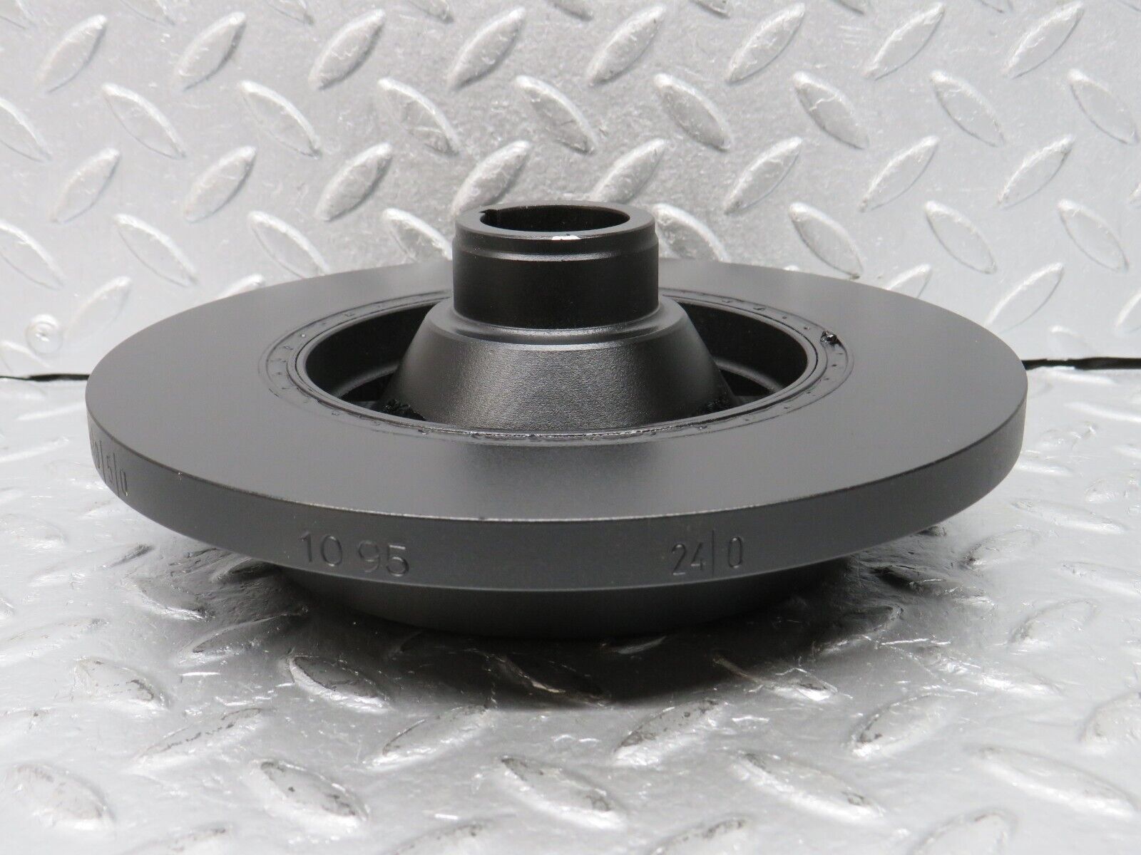 39569 Mercedes-Benz R129 320SL Coupe Crankshaft Vibration Damper 1040301703