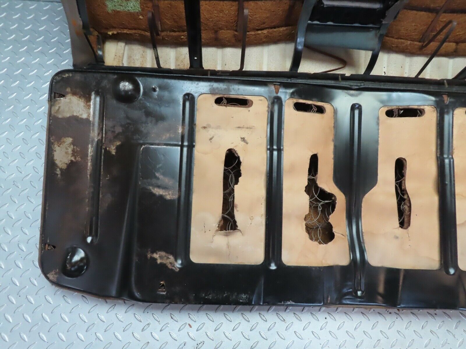 20779 Mercedes-Benz W114 250CE Coupe Rear Seat Black 1159240116