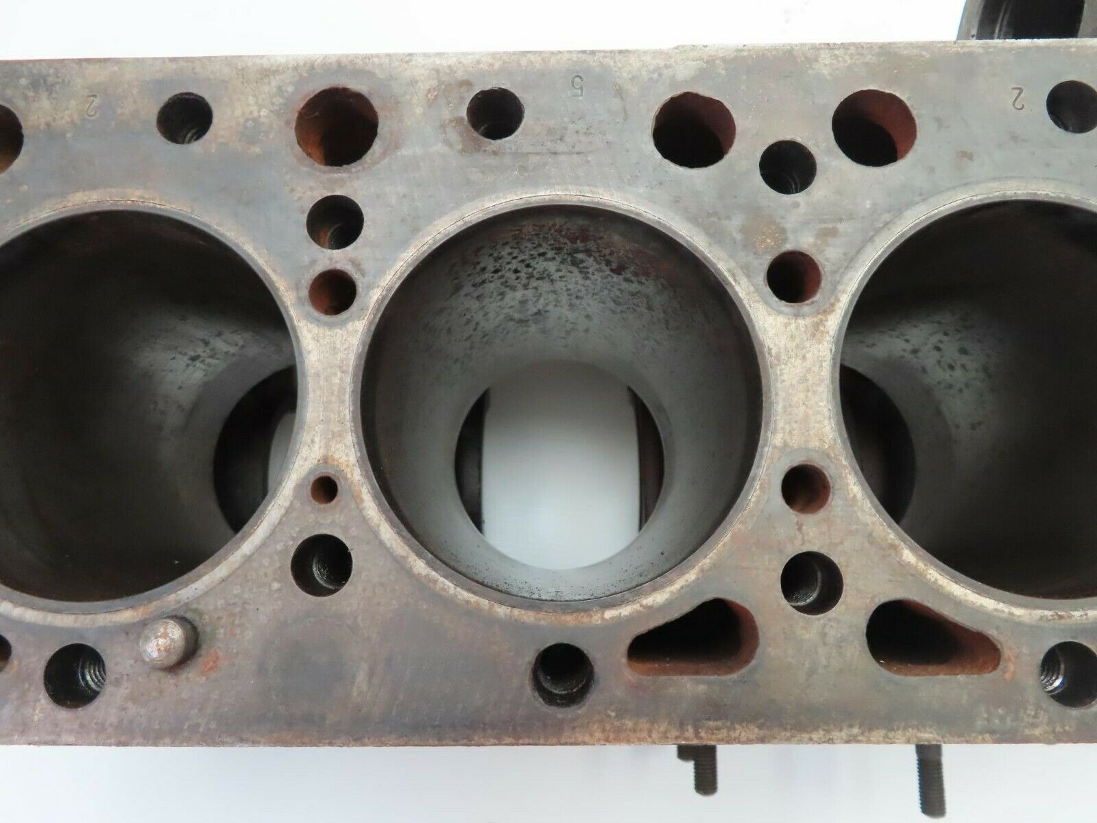 9538 Mercedes-Benz W115 Engine Block OM615 6150111801