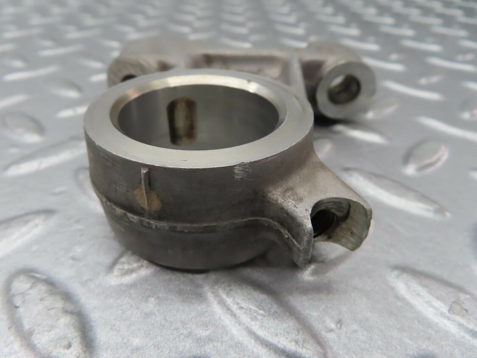 16549 Mercedes-Benz C107 350SLC Coupe Camshaft Tower Bearing 1160511810