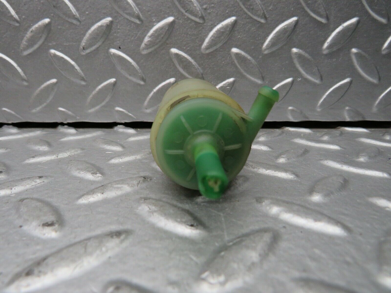 21904 Mercedes-Benz W123 Windscreen Washer Pump