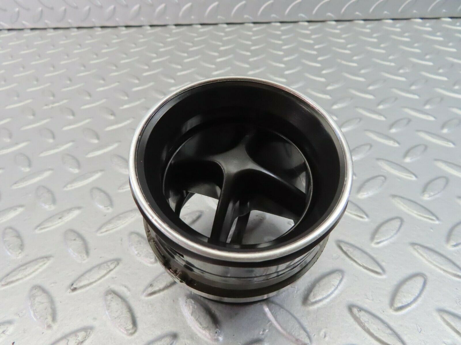 9946 Mercedes-Benz C123 230CE Coupe Dashboard Air Vent 1238300054