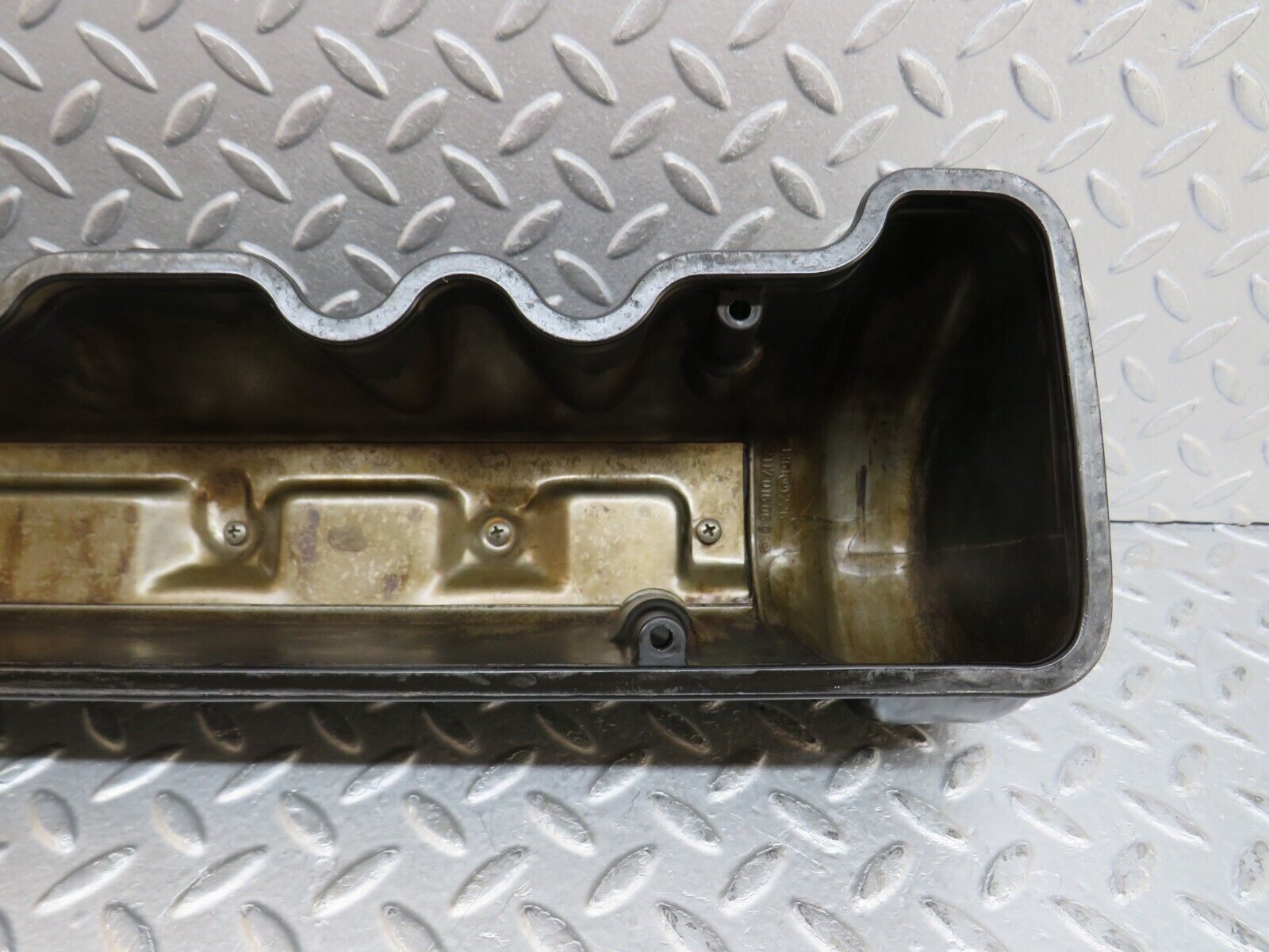 37167 Mercedes-Benz C126 420SEC Coupe Cylinder Head Valve Cover Left 1170160605