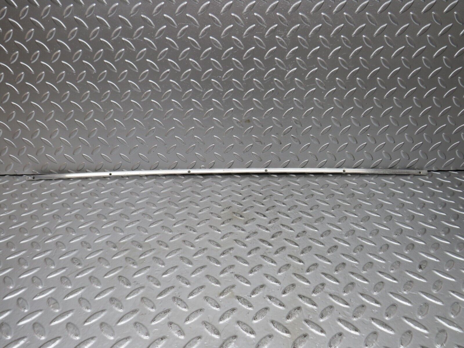 27444 Mercedes-Benz W123 280E Sunroof Chrome Trim