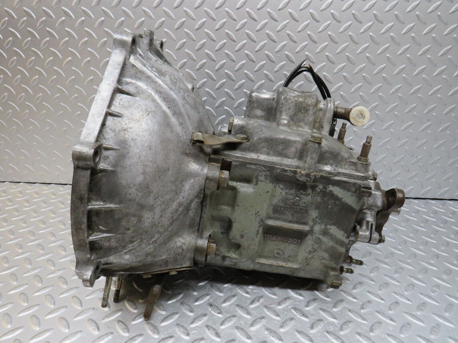 35951 Mercedes-Benz W108 Manual Gearbox 4 Speed 46020 1112610501