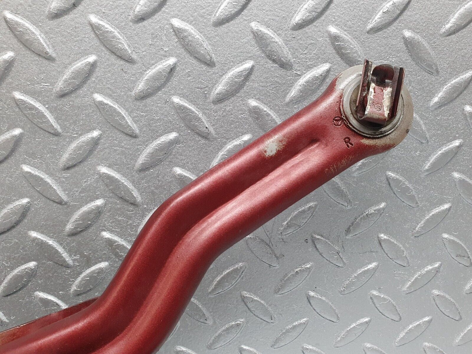 41005 Mercedes-Benz W126 300SE Bonnet Hinge Right Side