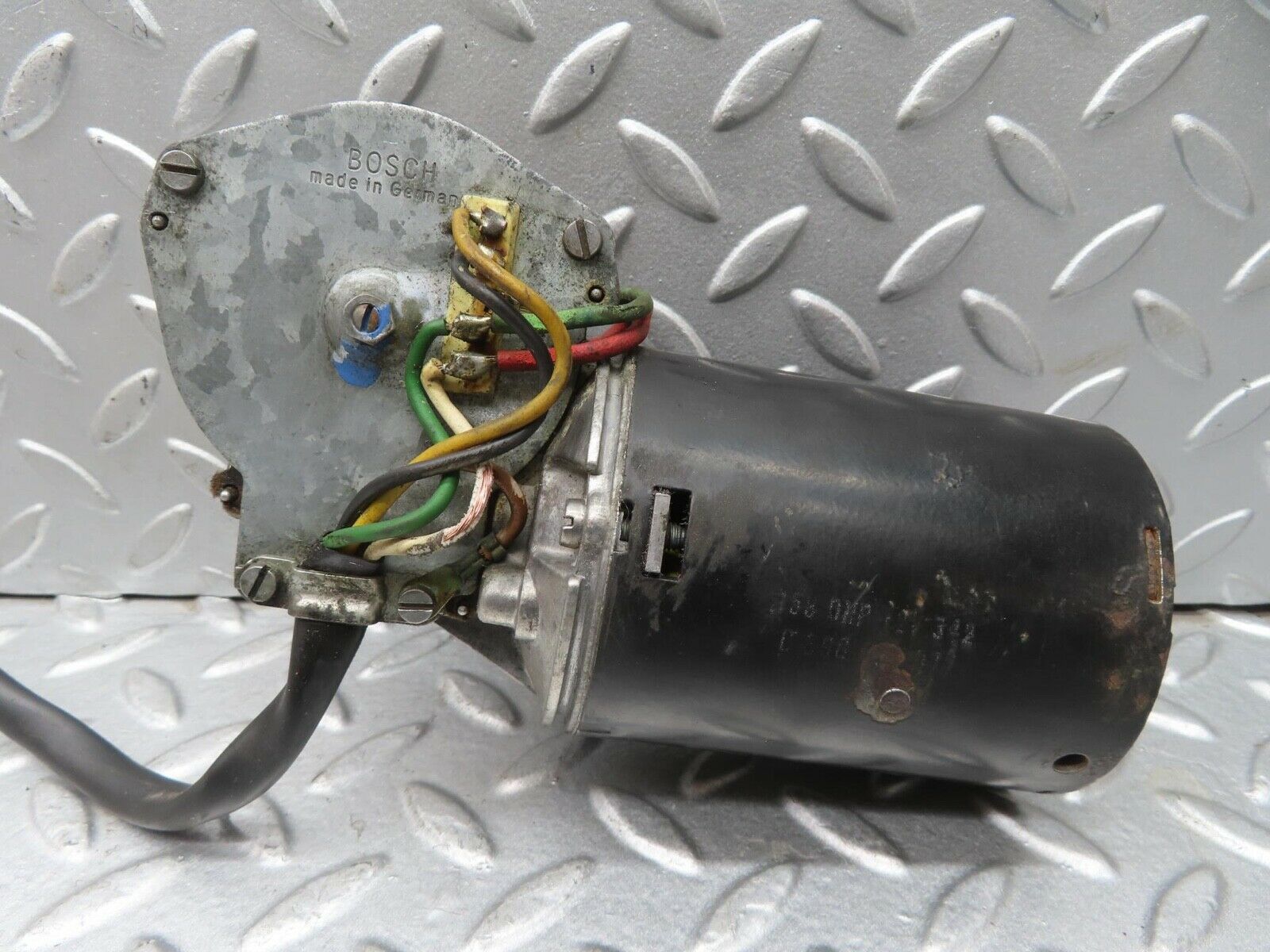 13576 Mercedes-Benz W123 200 Wiper Motor Bosch