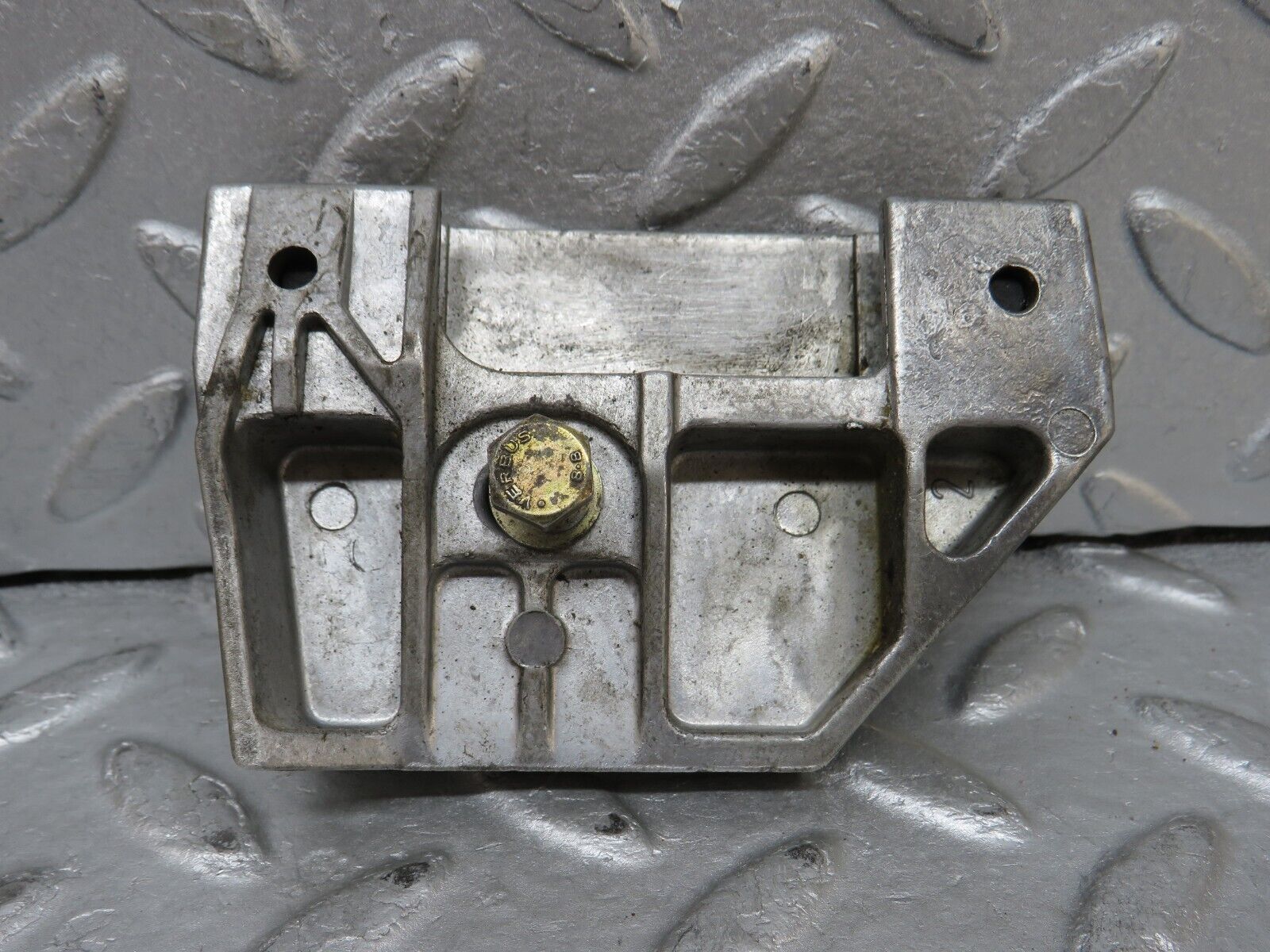 37818 Mercedes-Benz A124 320E Cabriolet Door Window Guide Bracket 2x 1247250132 1247250232