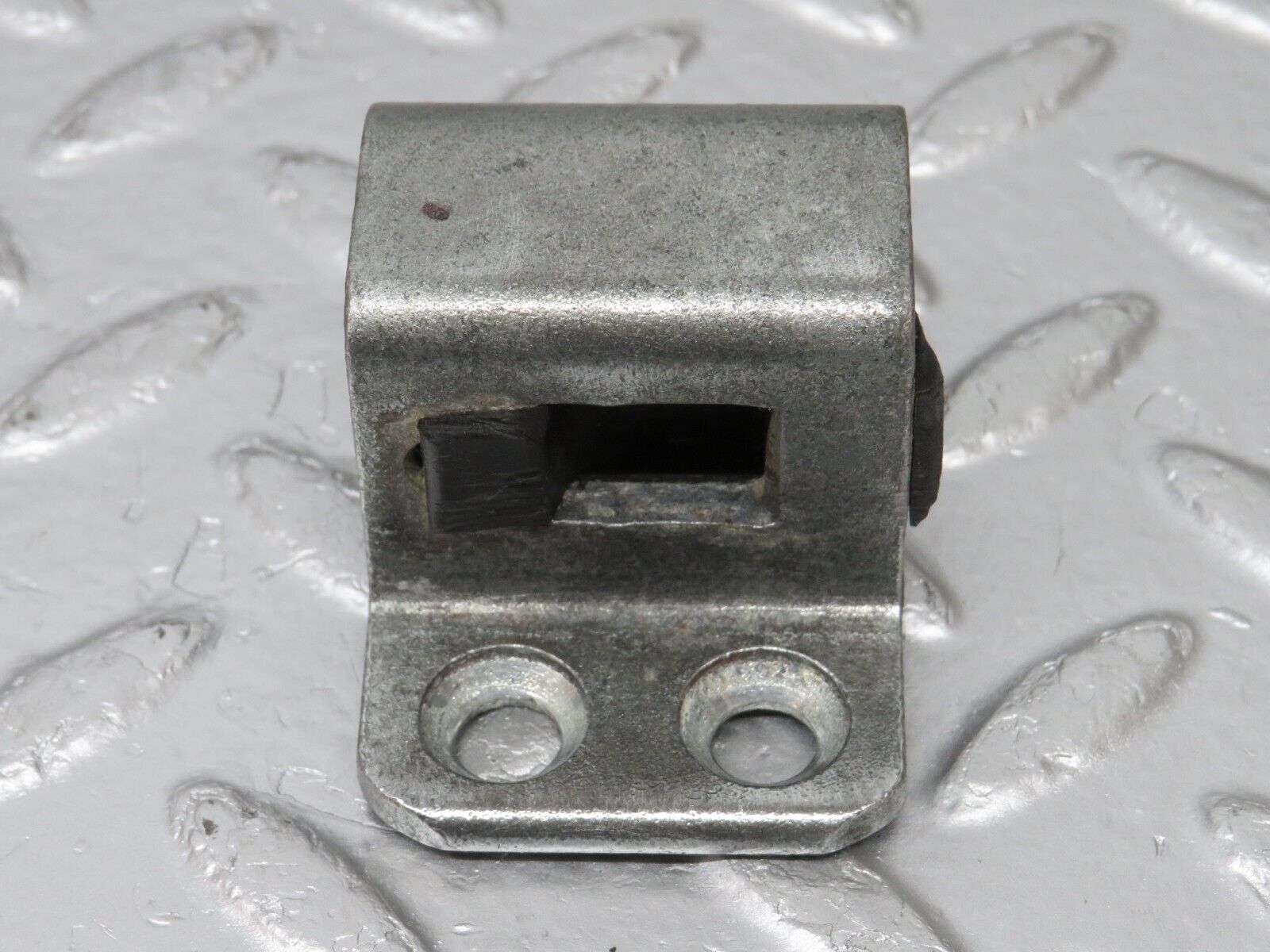 34425 Mercedes-Benz C126 380SEC Coupe Door Lock Latch Left Side