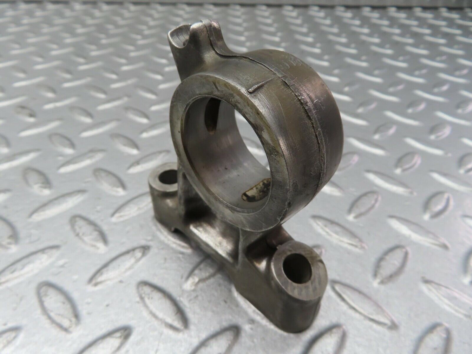 13359 Mercedes-Benz C107 350SLC Coupe Camshaft Tower Bearing
