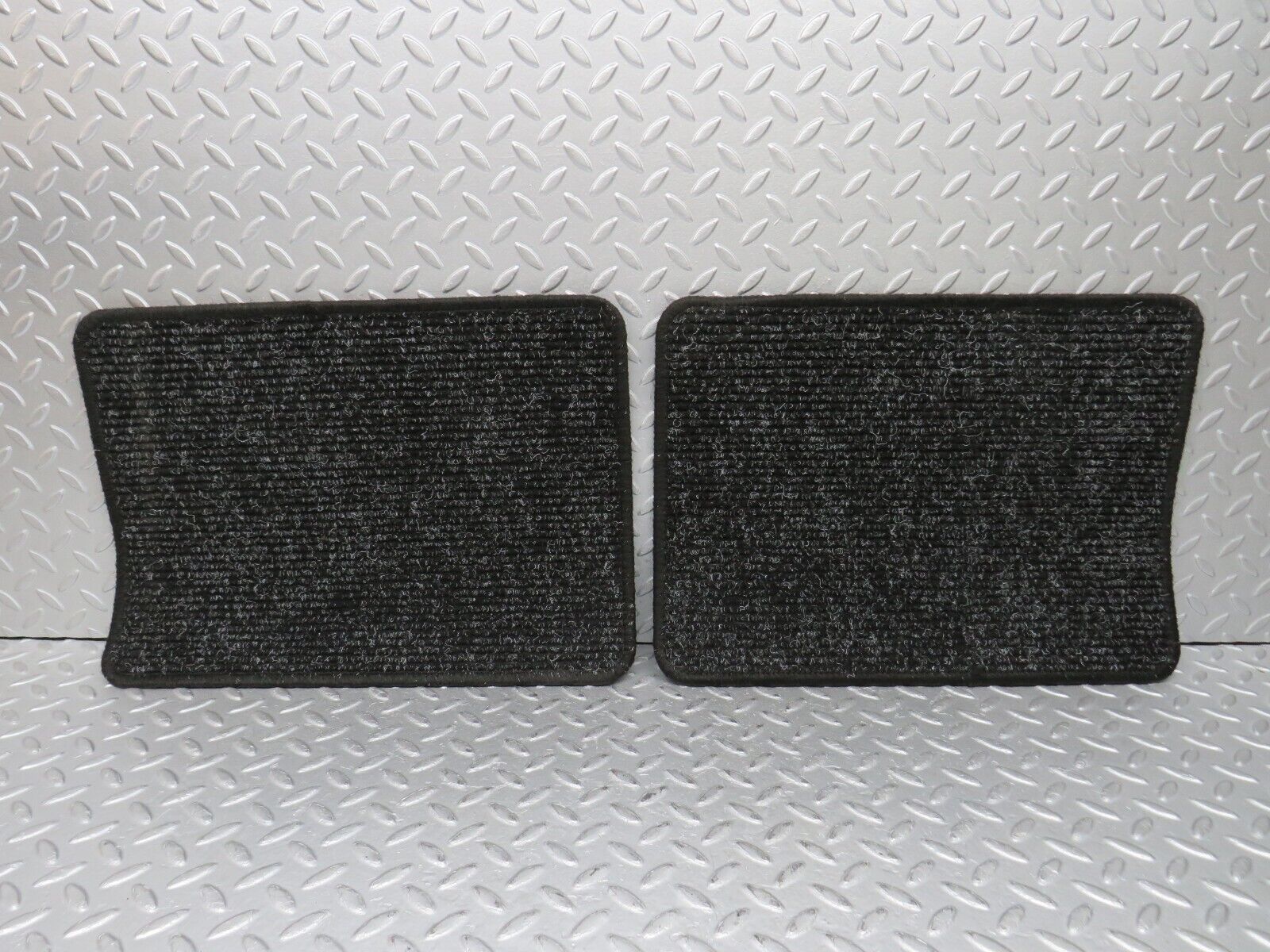 39047 Mercedes-Benz W201 190E 2.6L Rear Floor Mat 2x