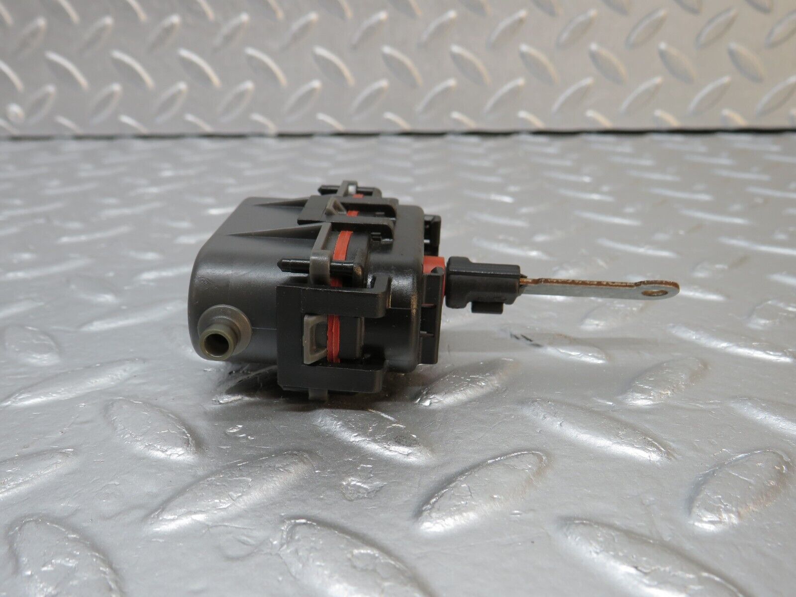 39738 Mercedes-Benz R129 320SL Coupe Heater Vacuum Actuator