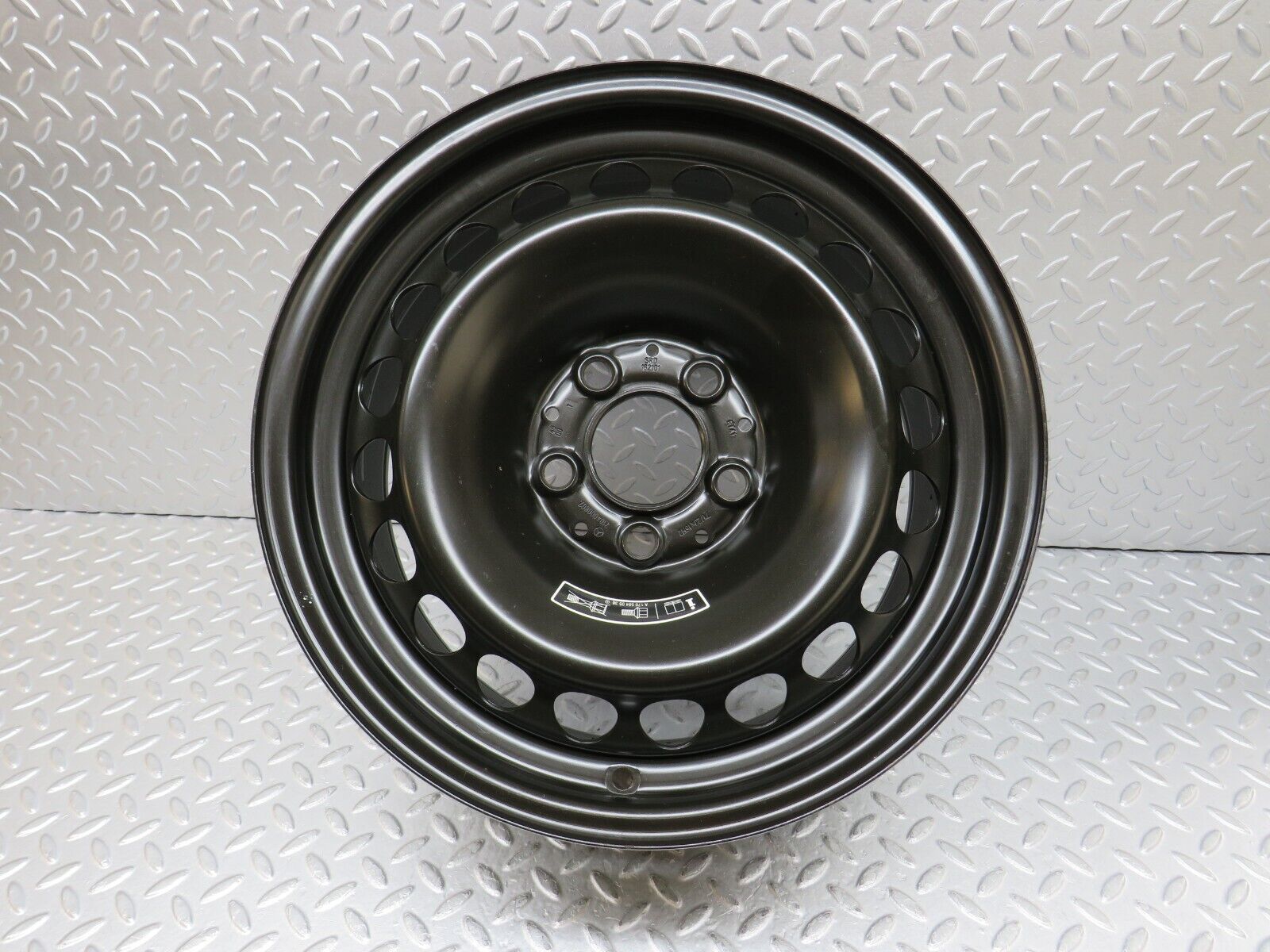 35881 Mercedes-Benz W210 Steel Wheel 7.5Jx16 H2 ET41 2104000802