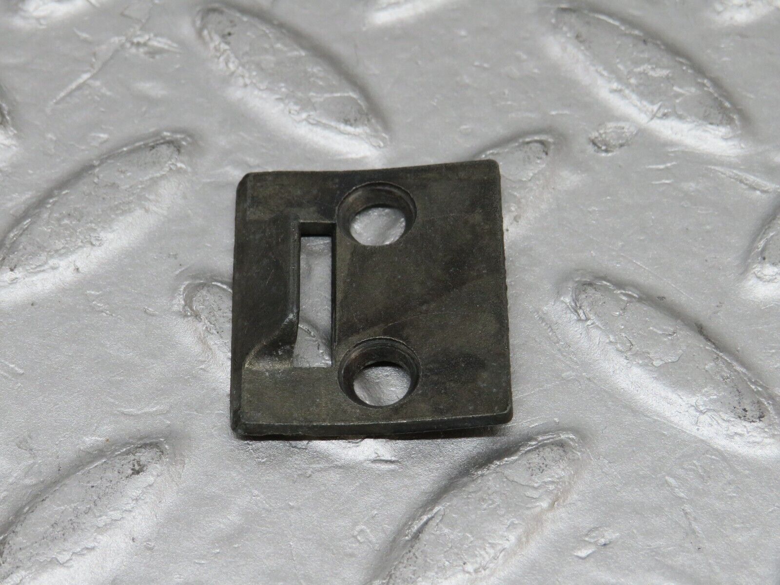 37561 Mercedes-Benz W109 300SEL Glove Box Door Lock Latch