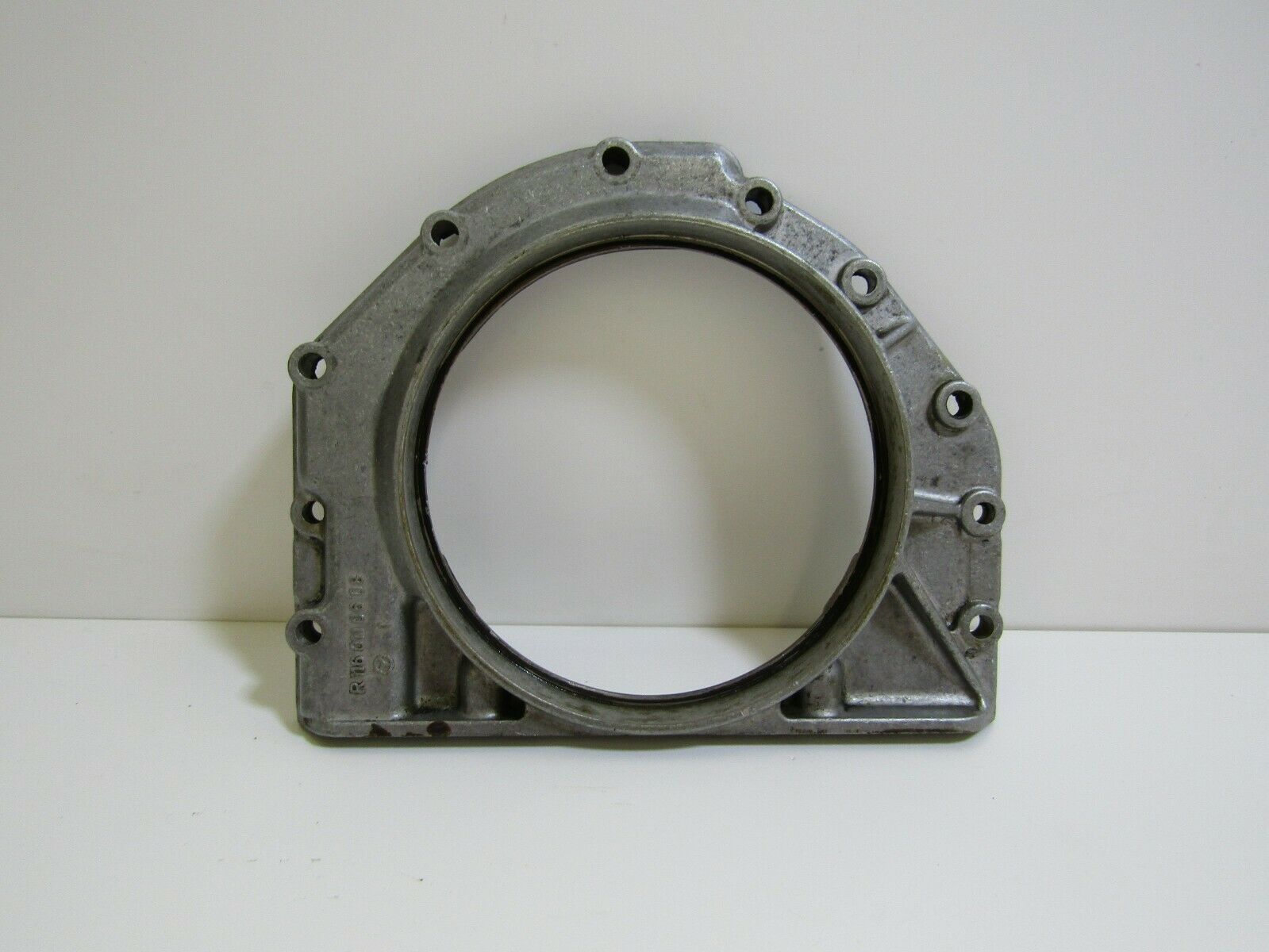 0907 Mercedes-Benz C107 350SLC Coupe Coupe Crankshaft Lid 1160110608