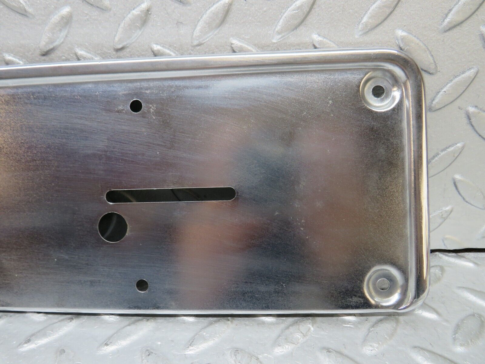 37385 Mercedes-Benz W109 300SEL Rear number Plate Holder Chrome