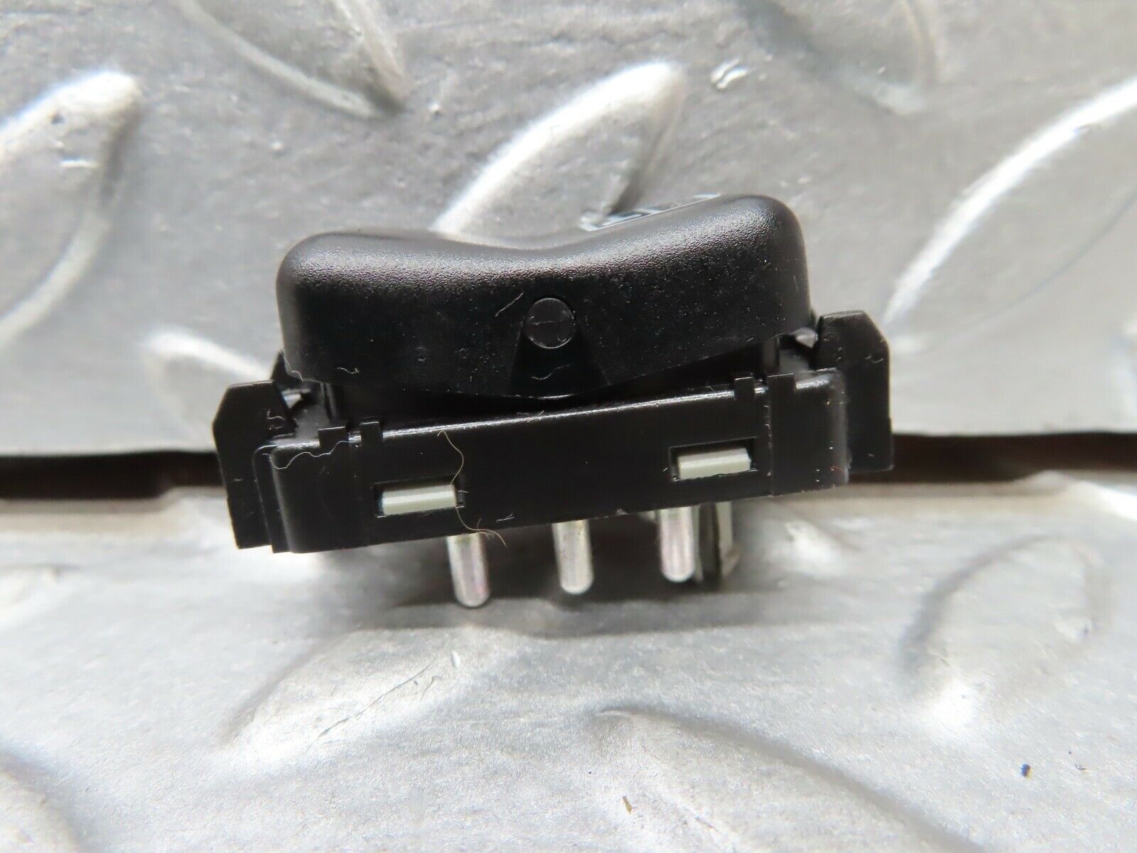 19724 Mercedes-Benz C140 CL420 Coupe Central Locking Switch 2028203910