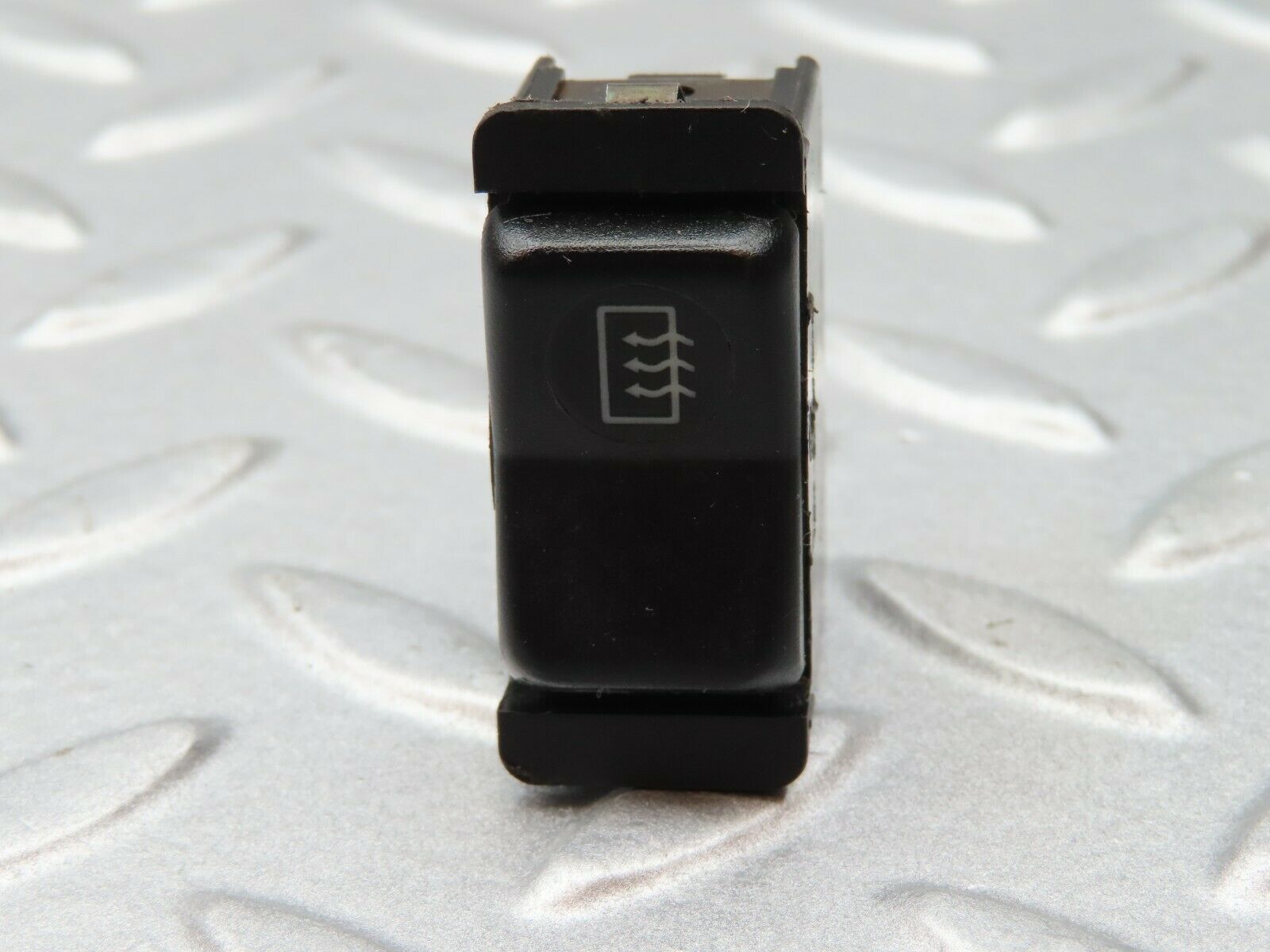 4444 Mercedes-Benz W123 230E Rear Heated Window Switch 0008206010