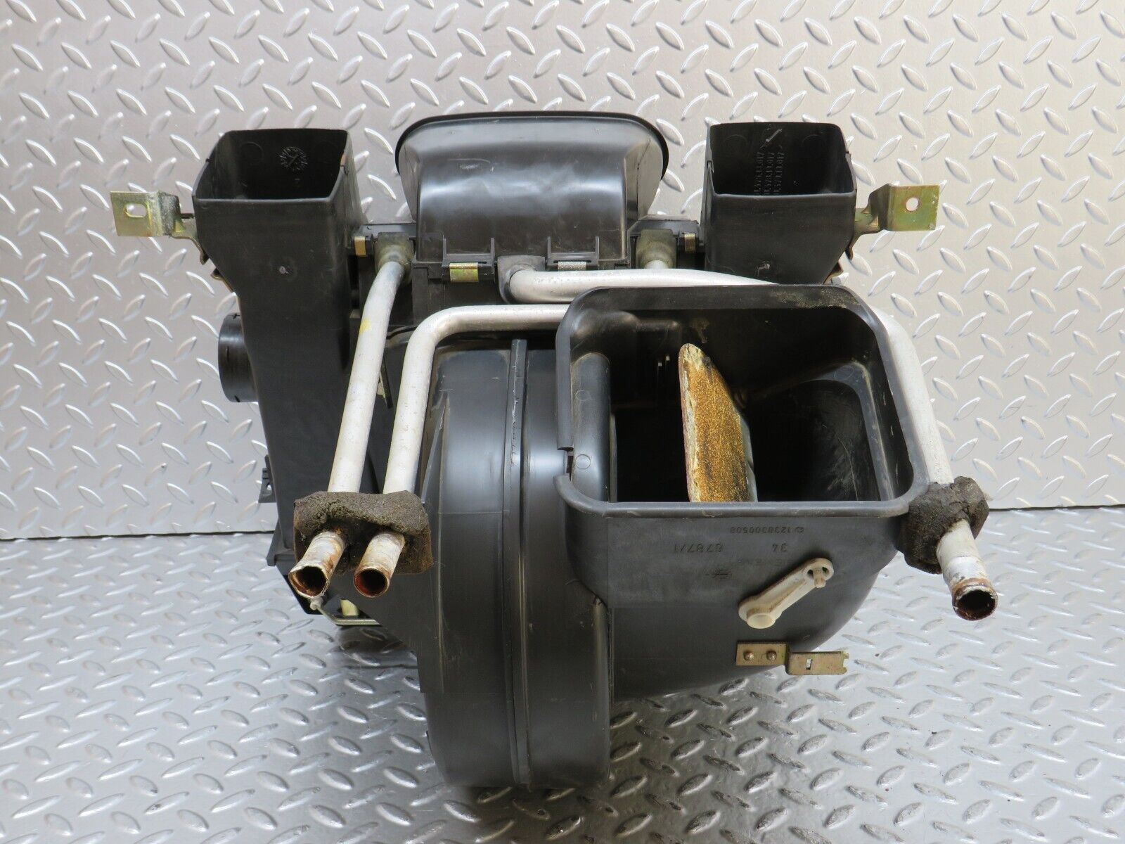 28411 Mercedes-Benz S123 240D Wagon Heater Box Blower Housing Behr 1238300508