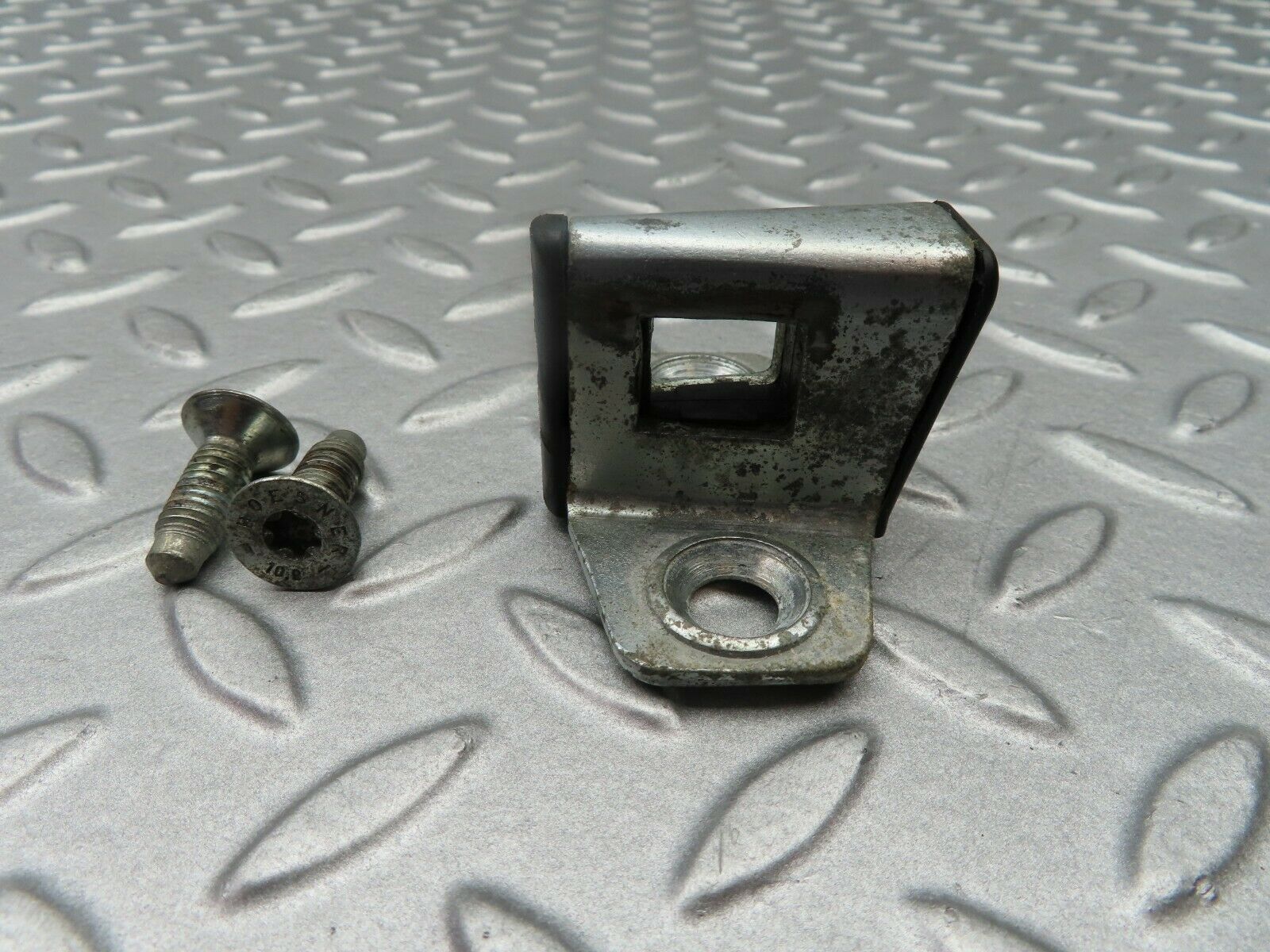 5367 Mercedes-Benz W124 230E Door Lock Latch