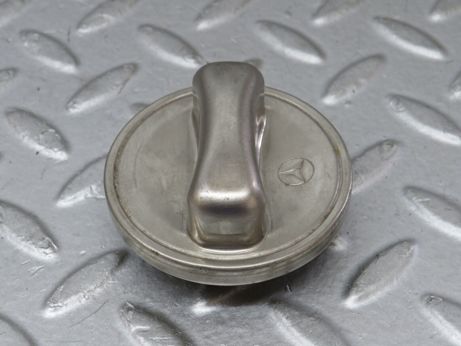 36335 Mercedes-Benz W126 420SE Fuel Tank Cap 1244700005
