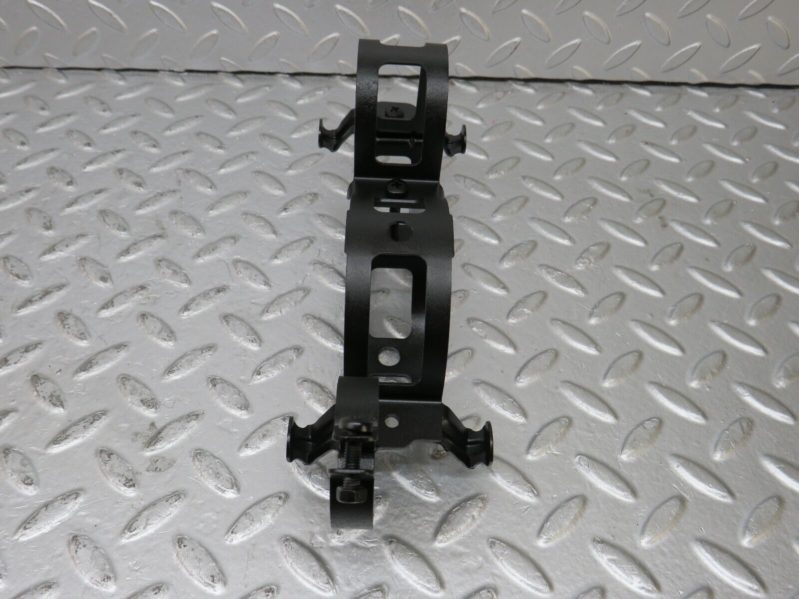 33915 Mercedes-Benz W124 260E Fuel Pump Fuel Filter Bracket Holder