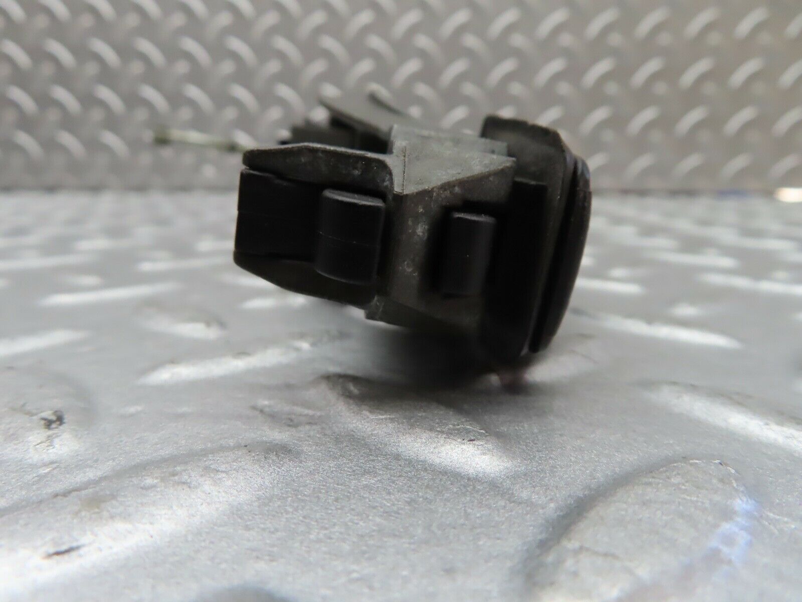 20057 Mercedes-Benz R129 300SL Coupe Right Exterior Door Handle With Key