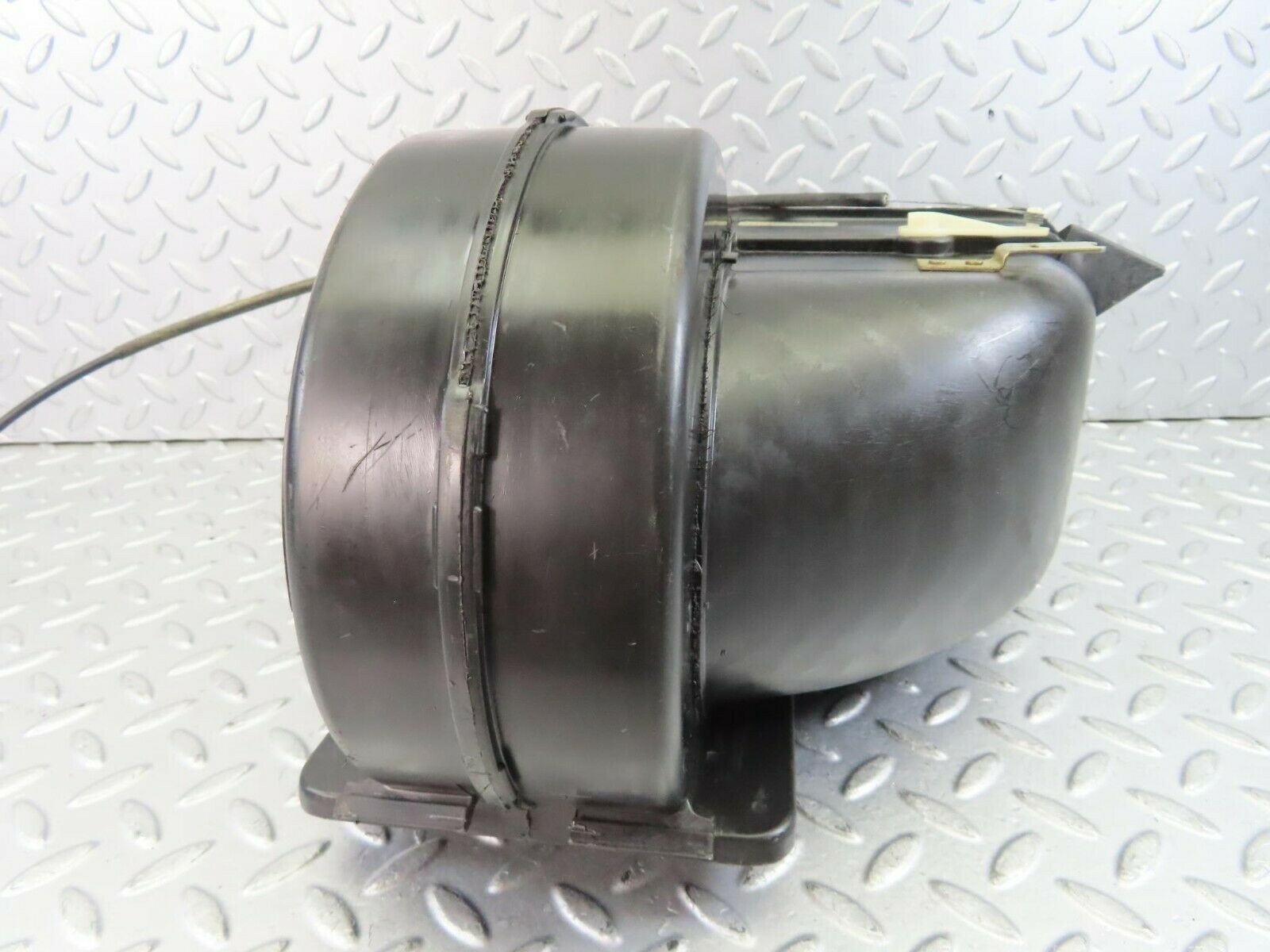 9765 Mercedes-Benz C123 280CE Coupe Heater Blower Housing 0130062800