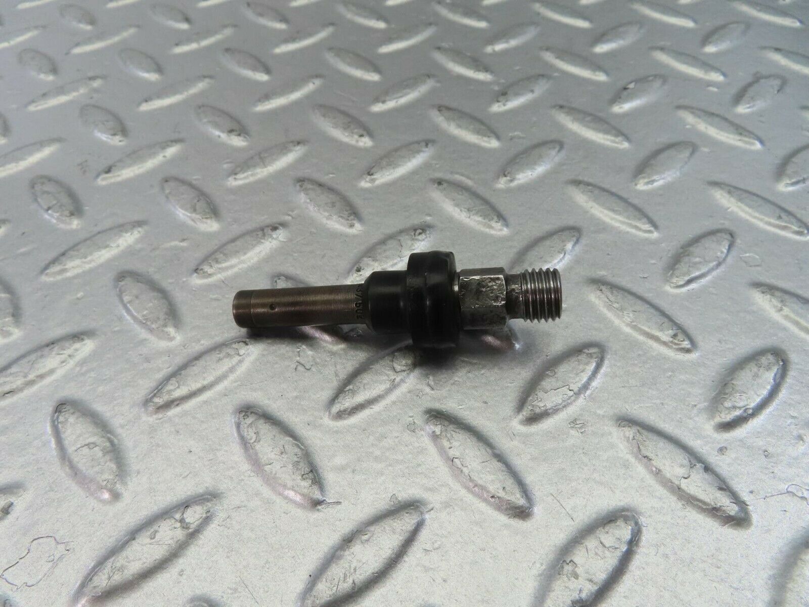 10793 Mercedes-Benz W123 230E Fuel Injector Bosch 0437502010