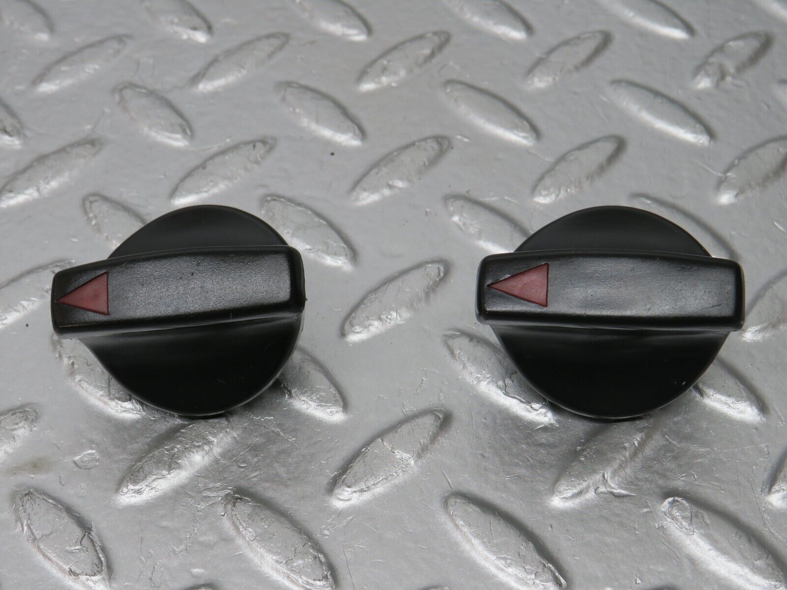 31090 Mercedes-Benz W123 200D Heater Control Knob Set