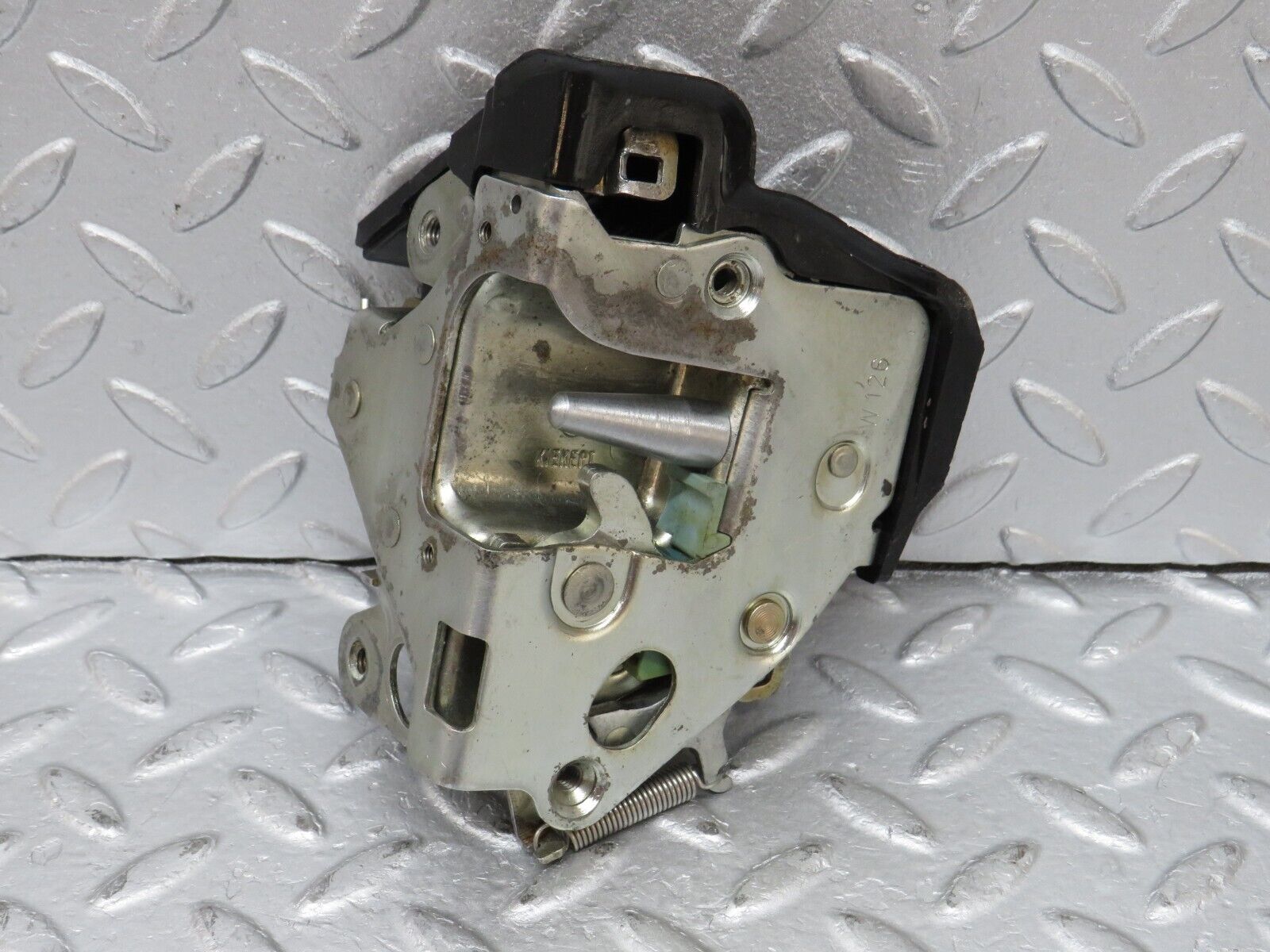 36043 Mercedes-Benz W126 420SE Rear Right Door Lock Mechanism 1237330208