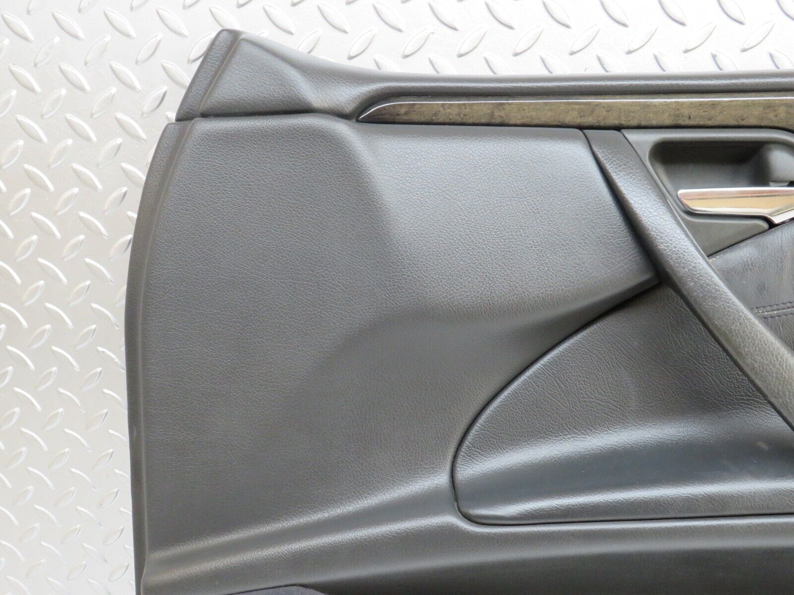 34730 Mercedes-Benz W210 320E Front Right Door Card 2107201651