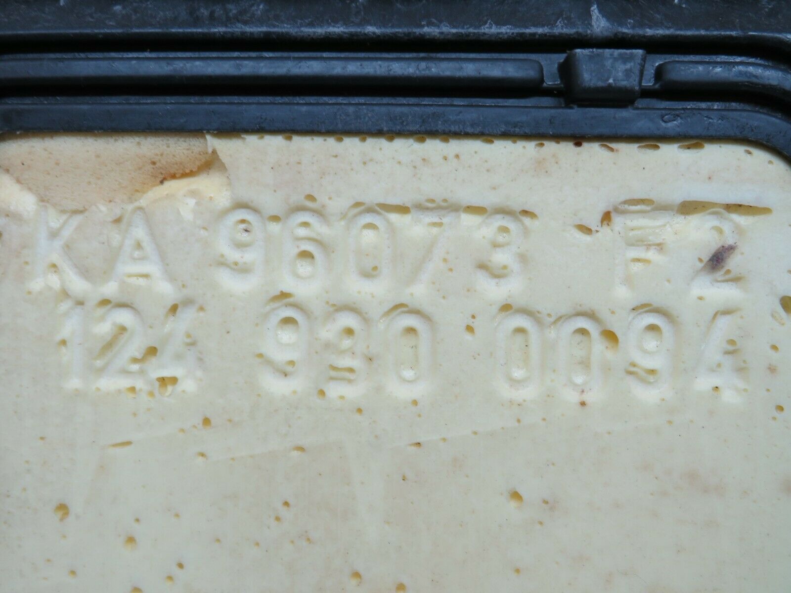 24328 Mercedes-Benz S124 220TE Wagon Third Seat 1249300094