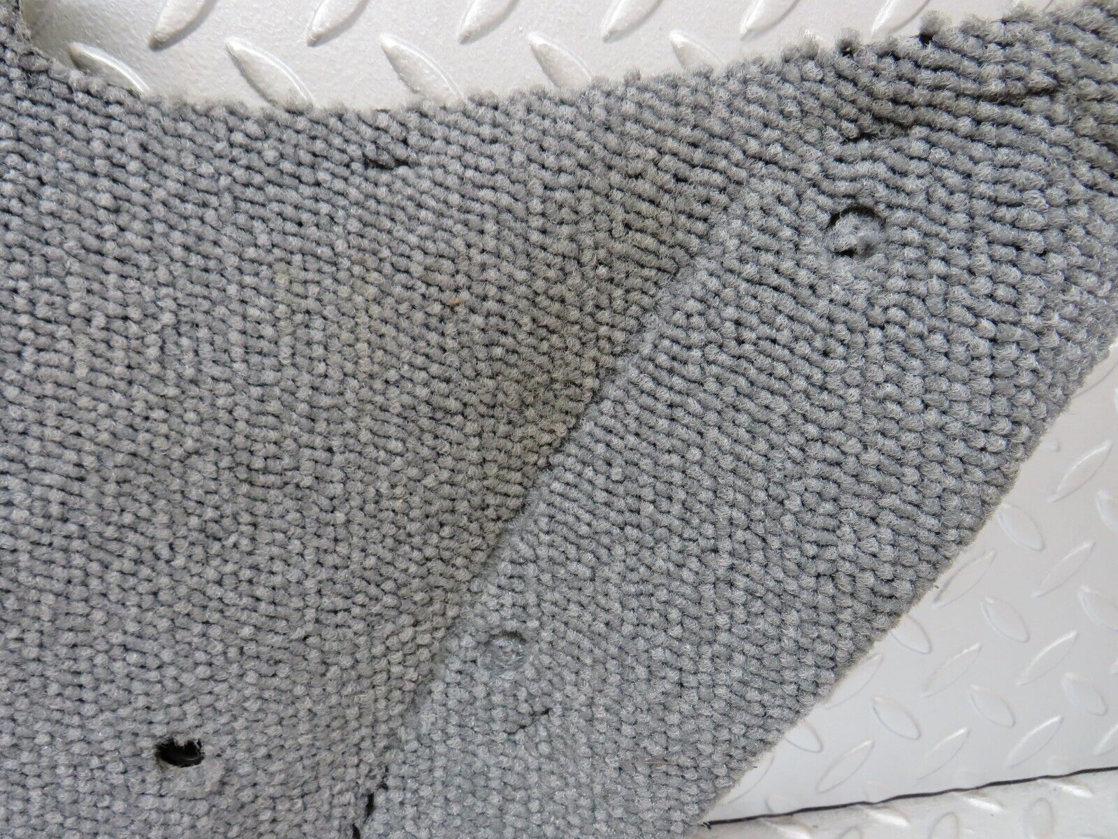 33572 Mercedes-Benz W201 190E 2.0L Centre Console Carpet Right Side Grey