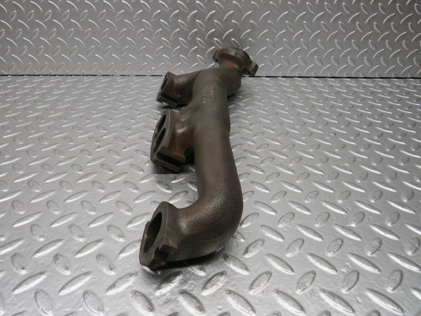 31100 Mercedes-Benz W123 200D Exhaust Manifold 6161420501 OM615.940